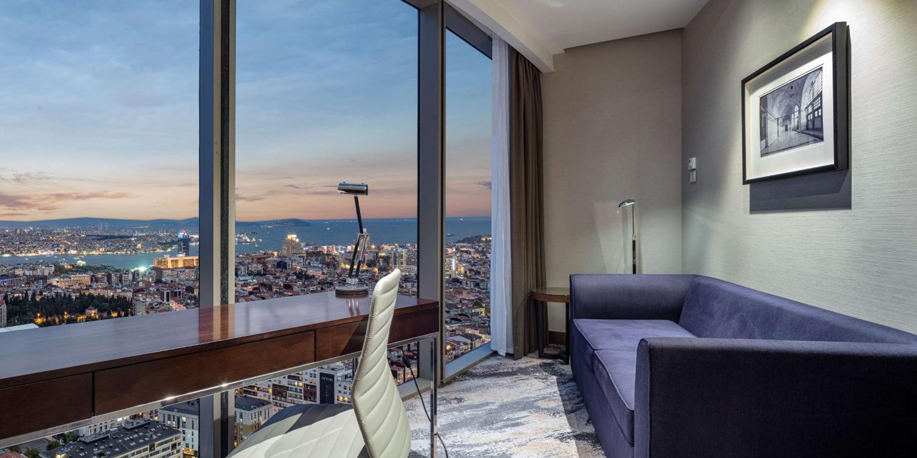 King Taksim Suite with Sea View thumbnail 6
