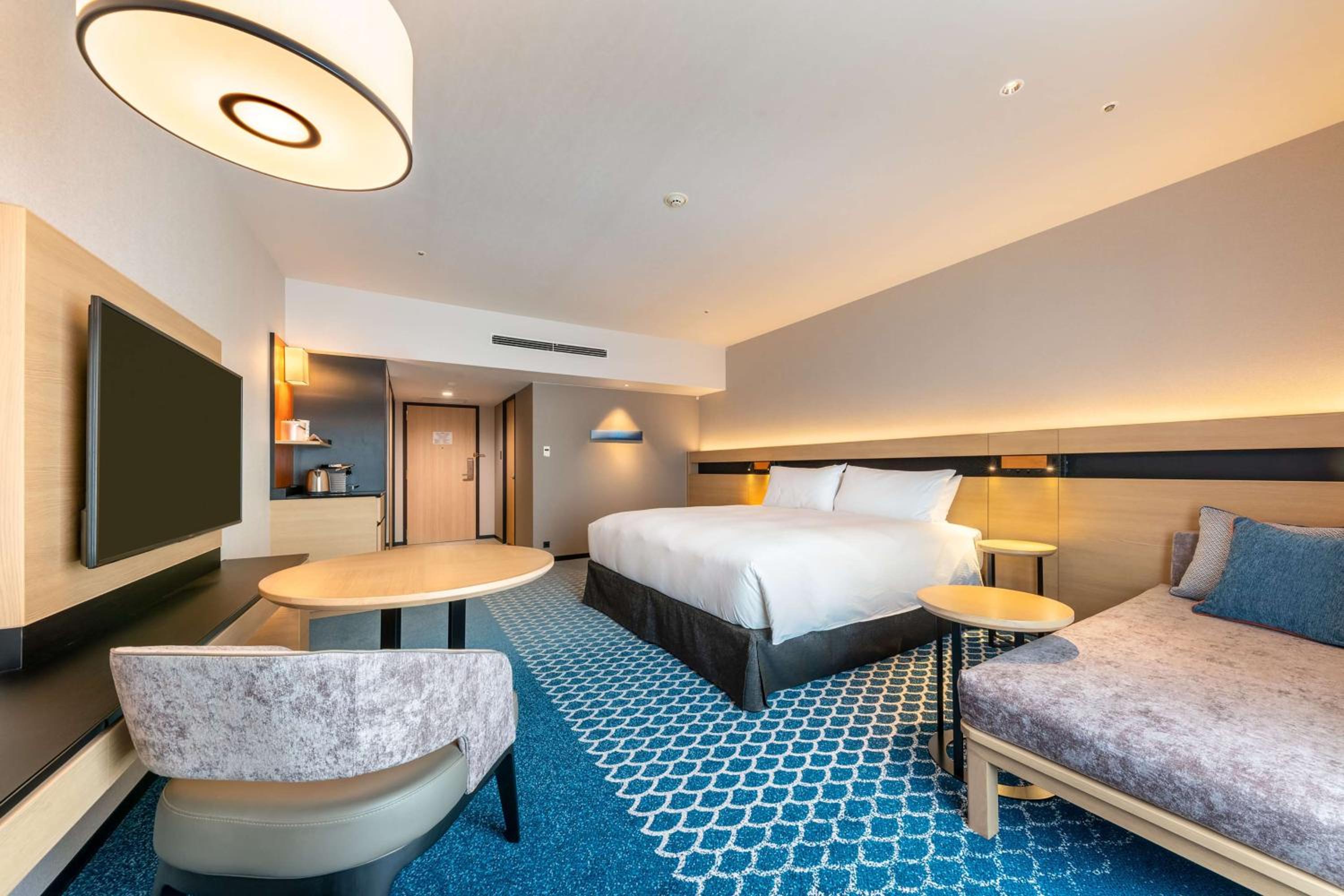 Executive King Room with Park View - Photo 4