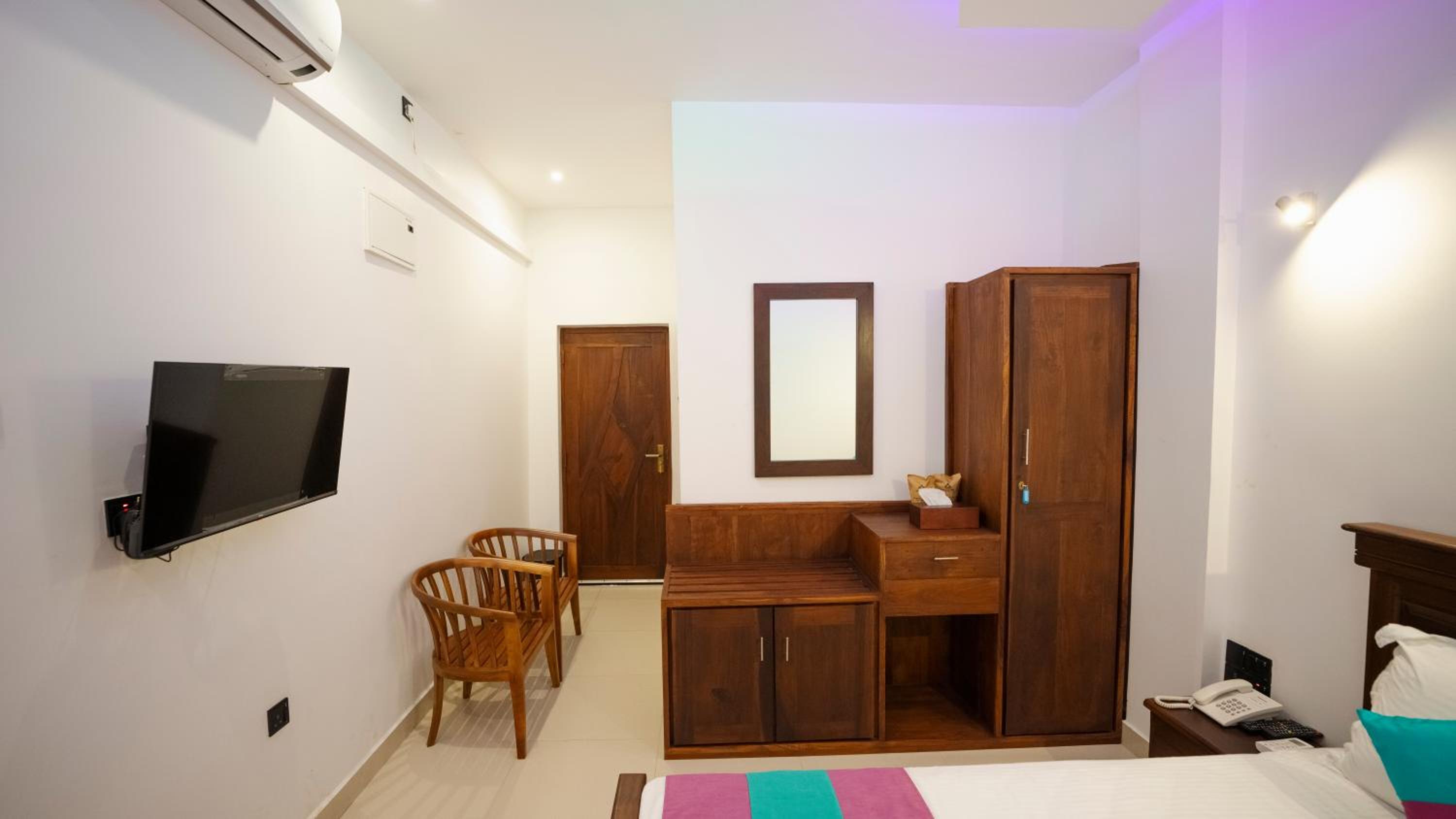 Standard Double Room - Photo 5