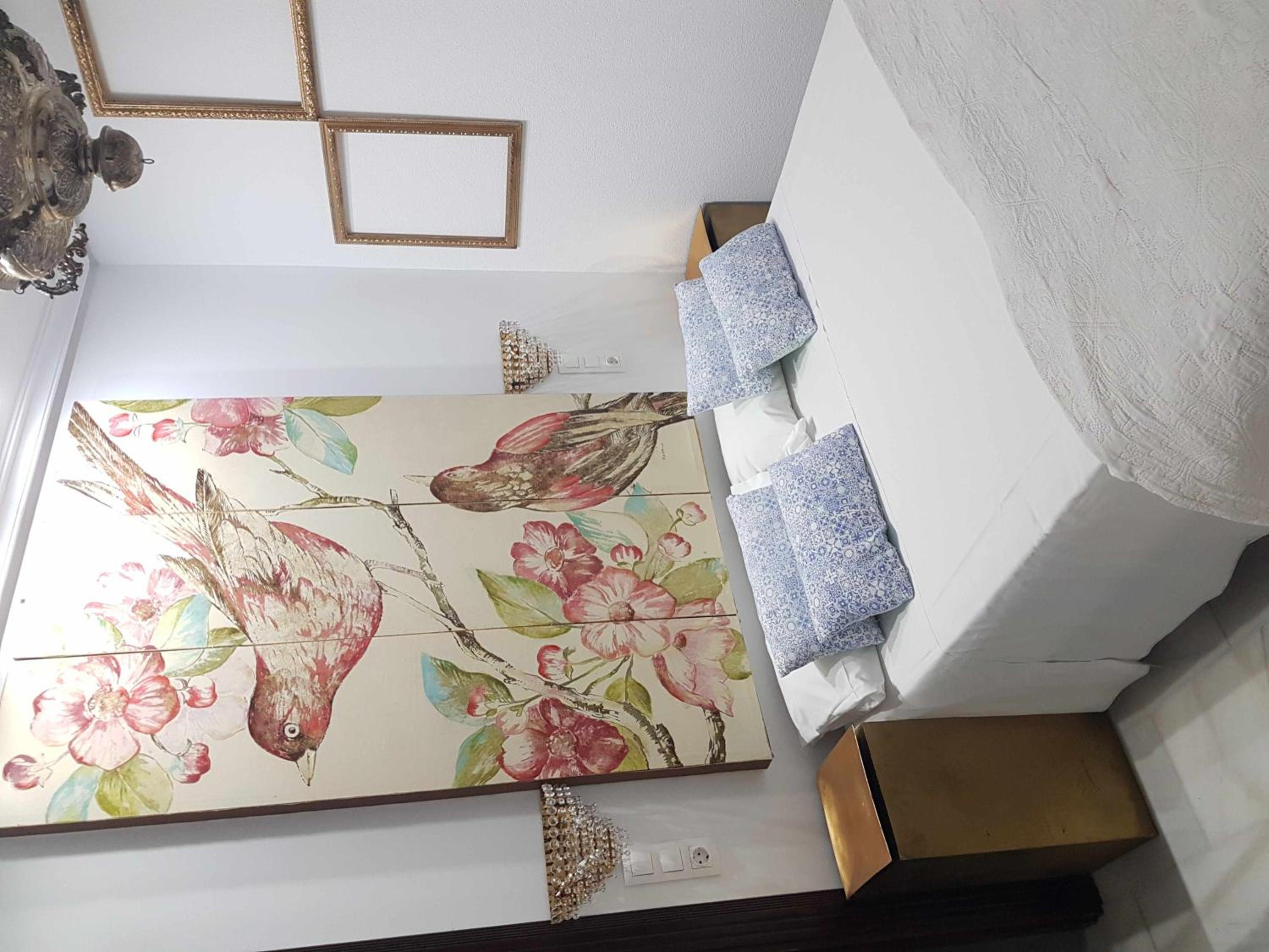 Deluxe Queen Room with Hot Tub - Photo 1