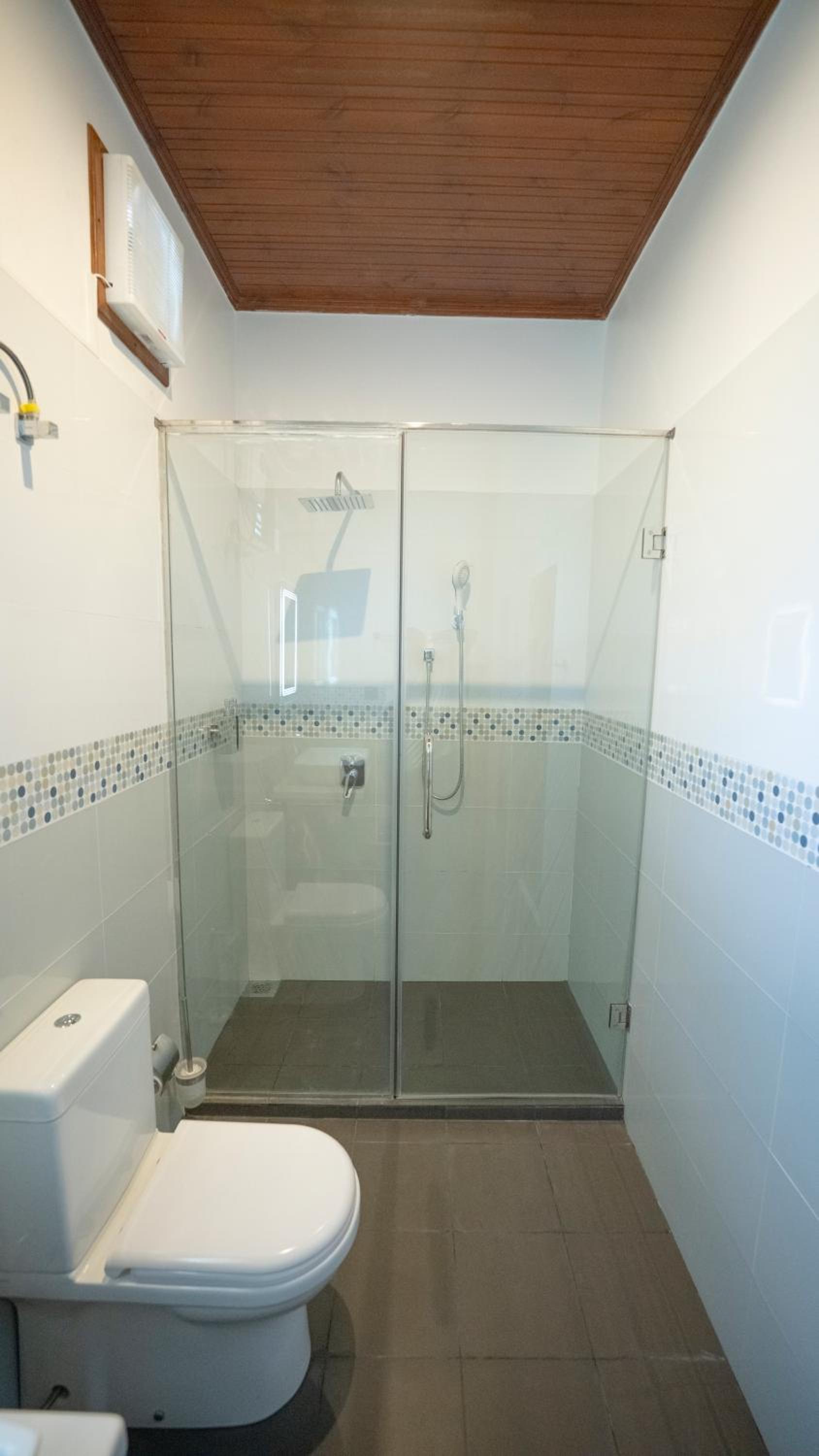 Deluxe Double Room - Photo 9