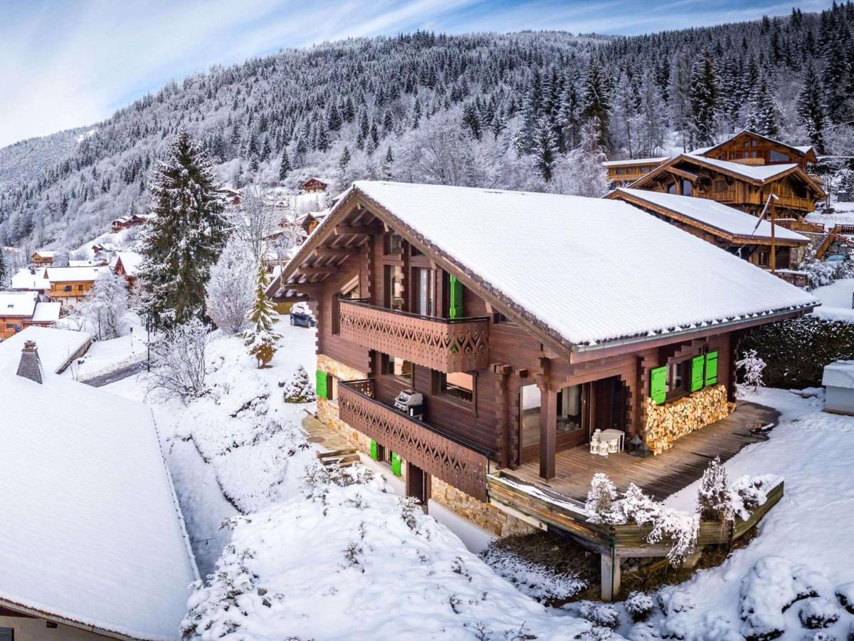 Chalet (10 Adults)