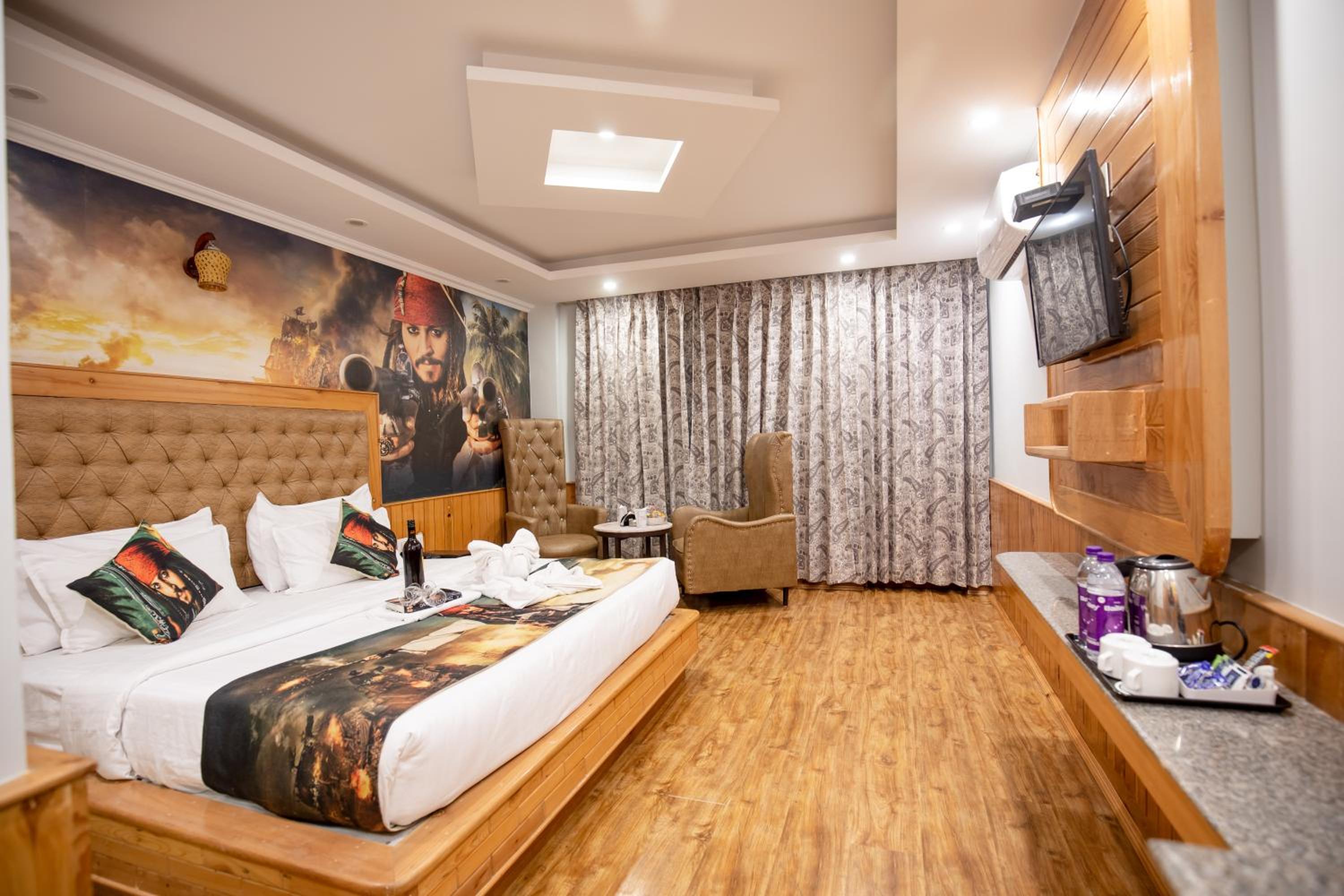 Superior King Room