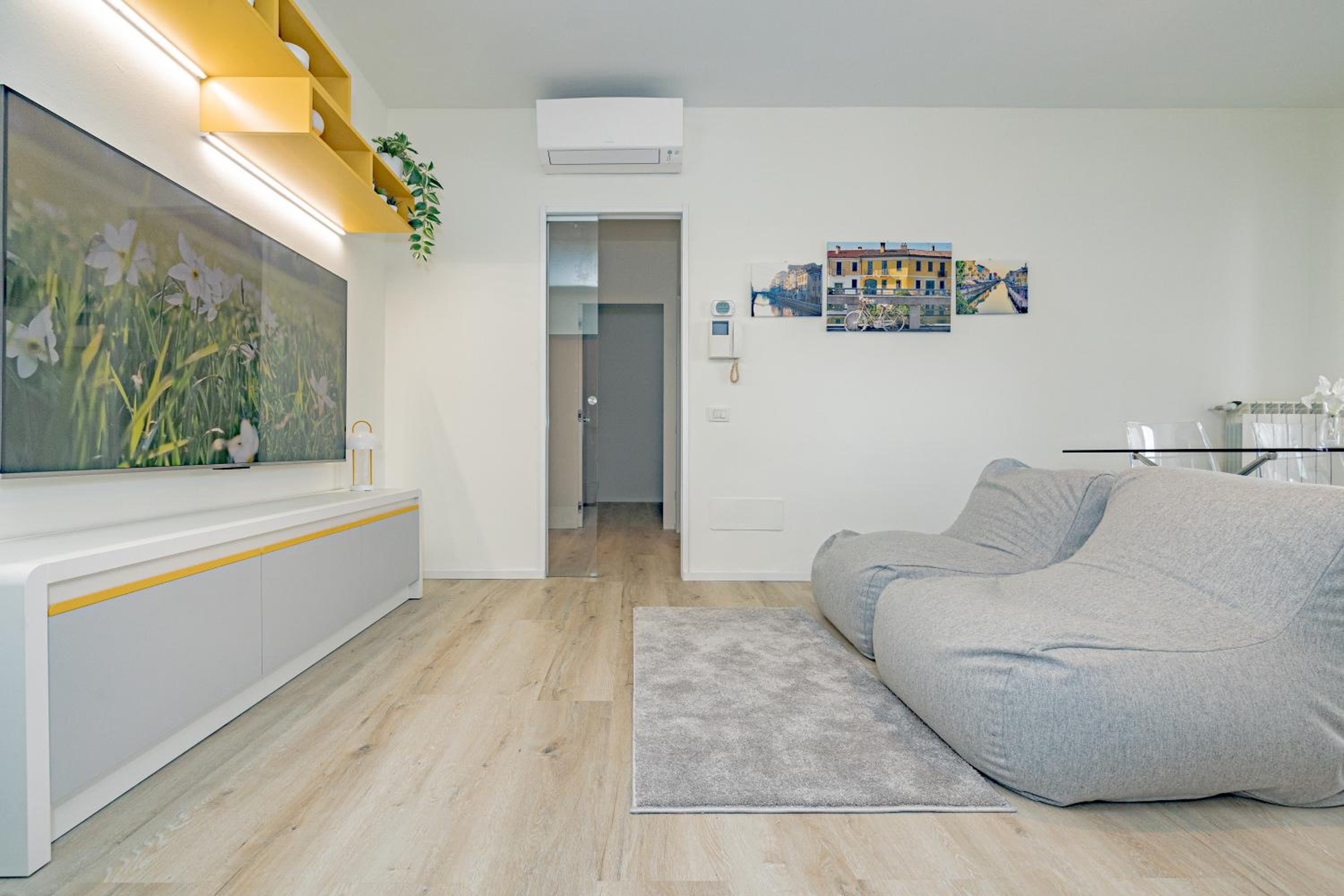 One-Bedroom Apartment