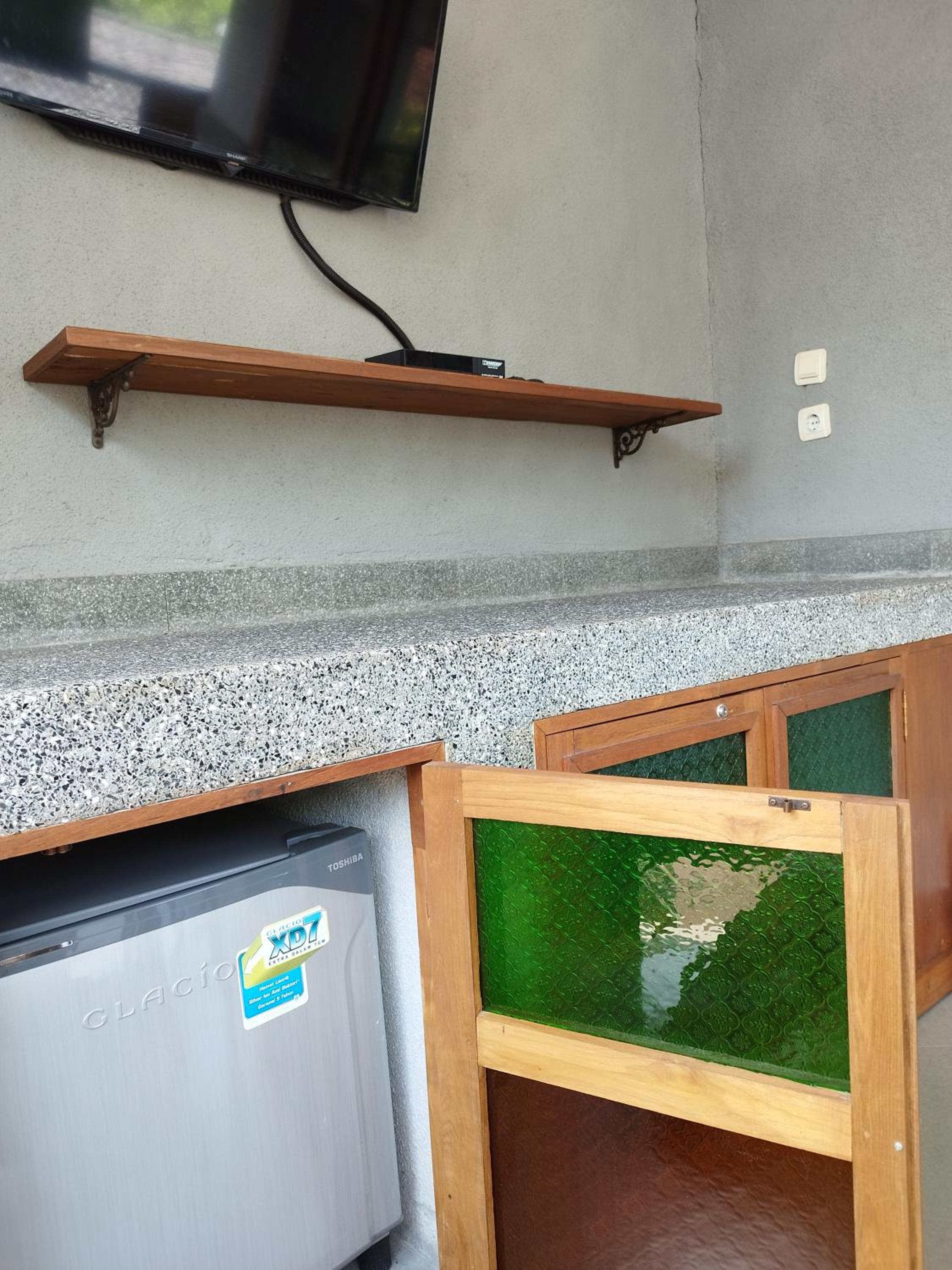 Twin Room with Balcony - Photo 10