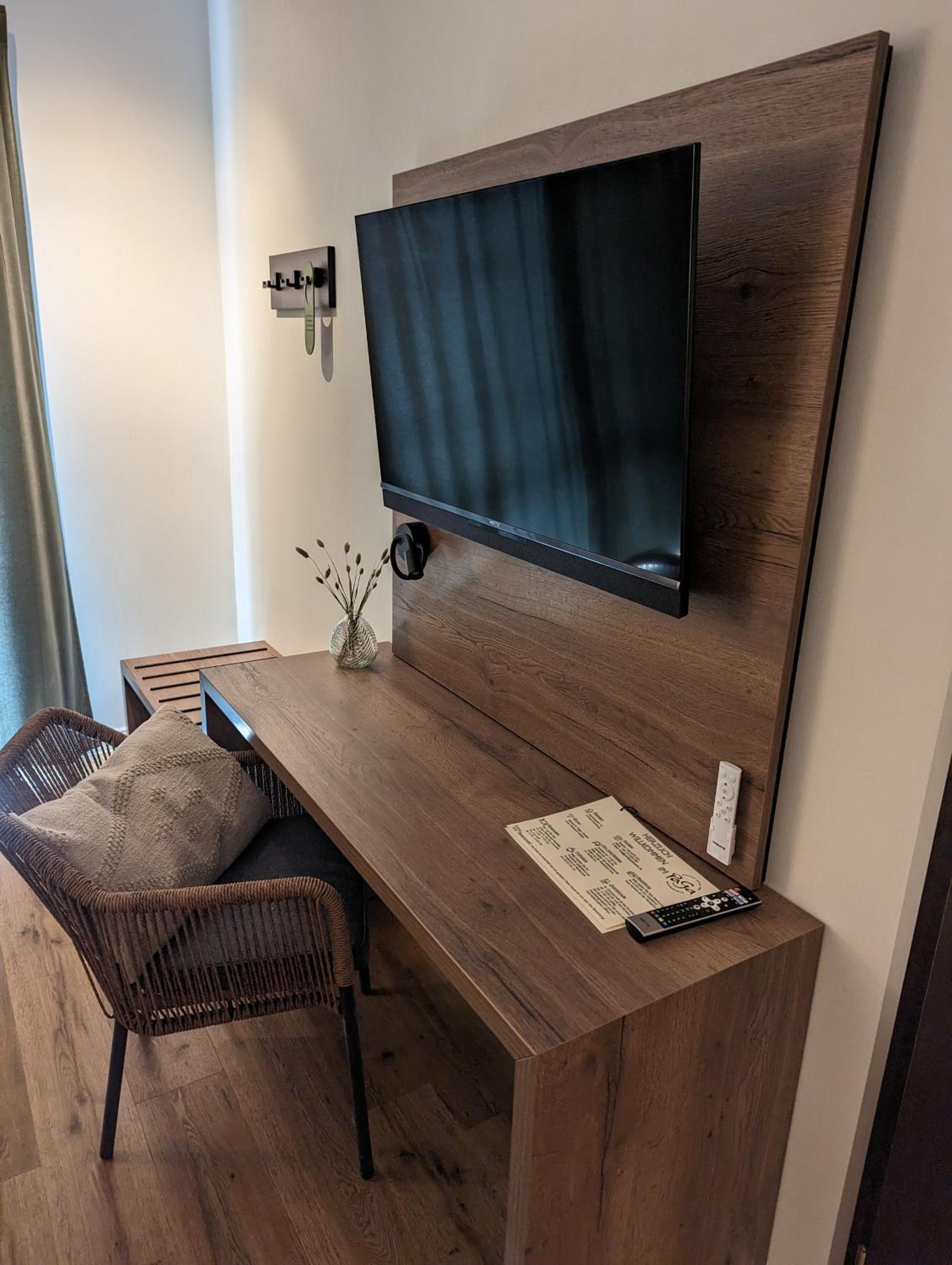 Deluxe Double or Twin Room photo 3