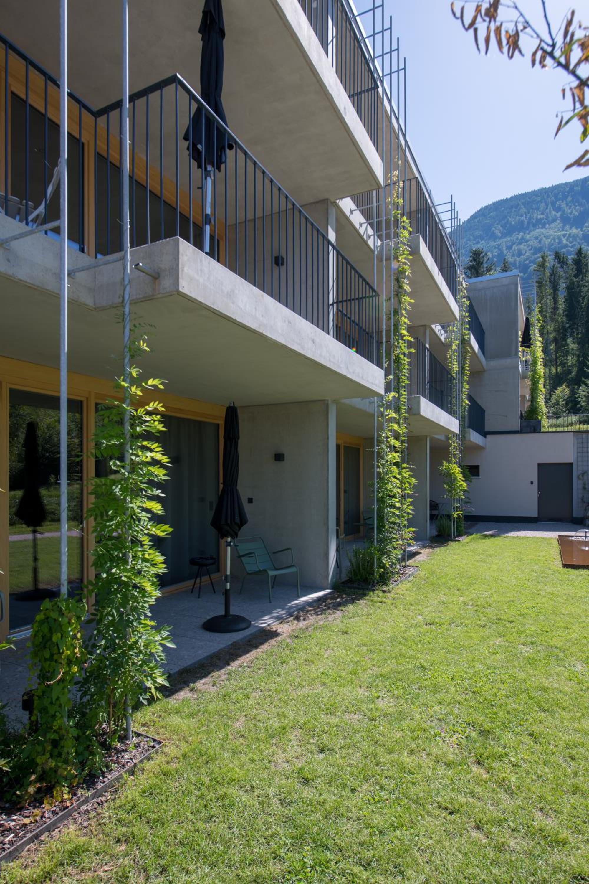 One-Bedroom Apartment with Garden photo 3
