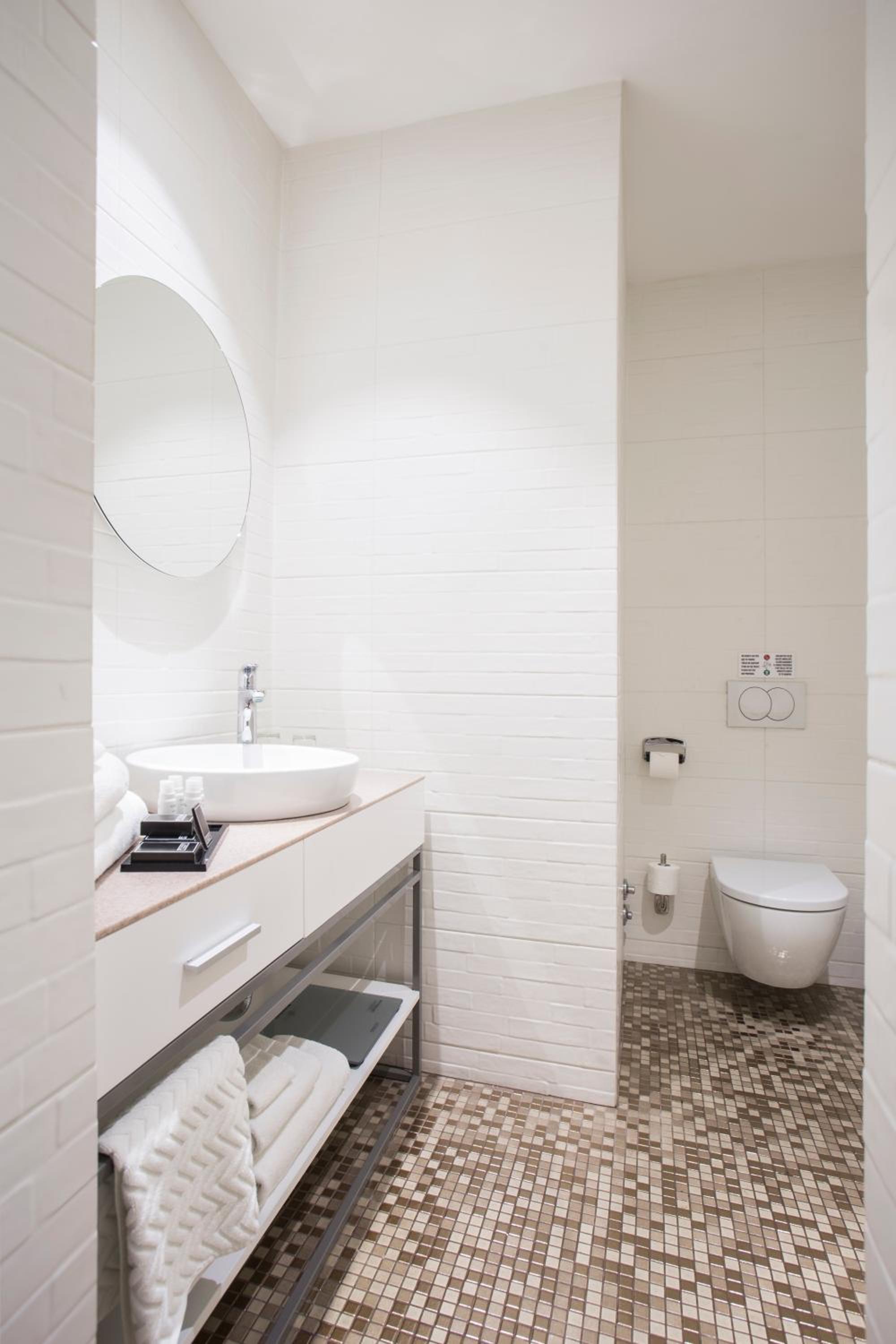 Standard Double or Twin Room photo 2