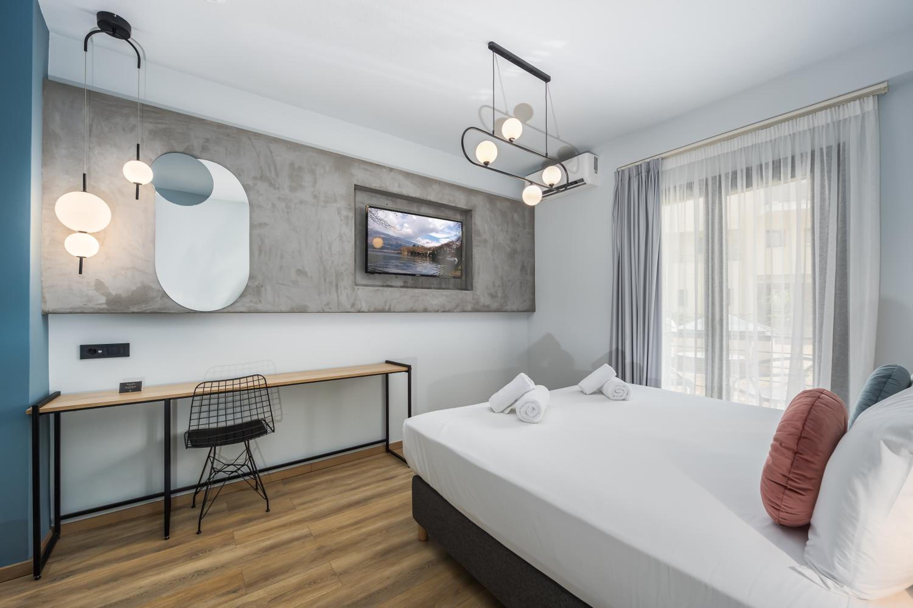 Deluxe Junior Suite - Photo 5