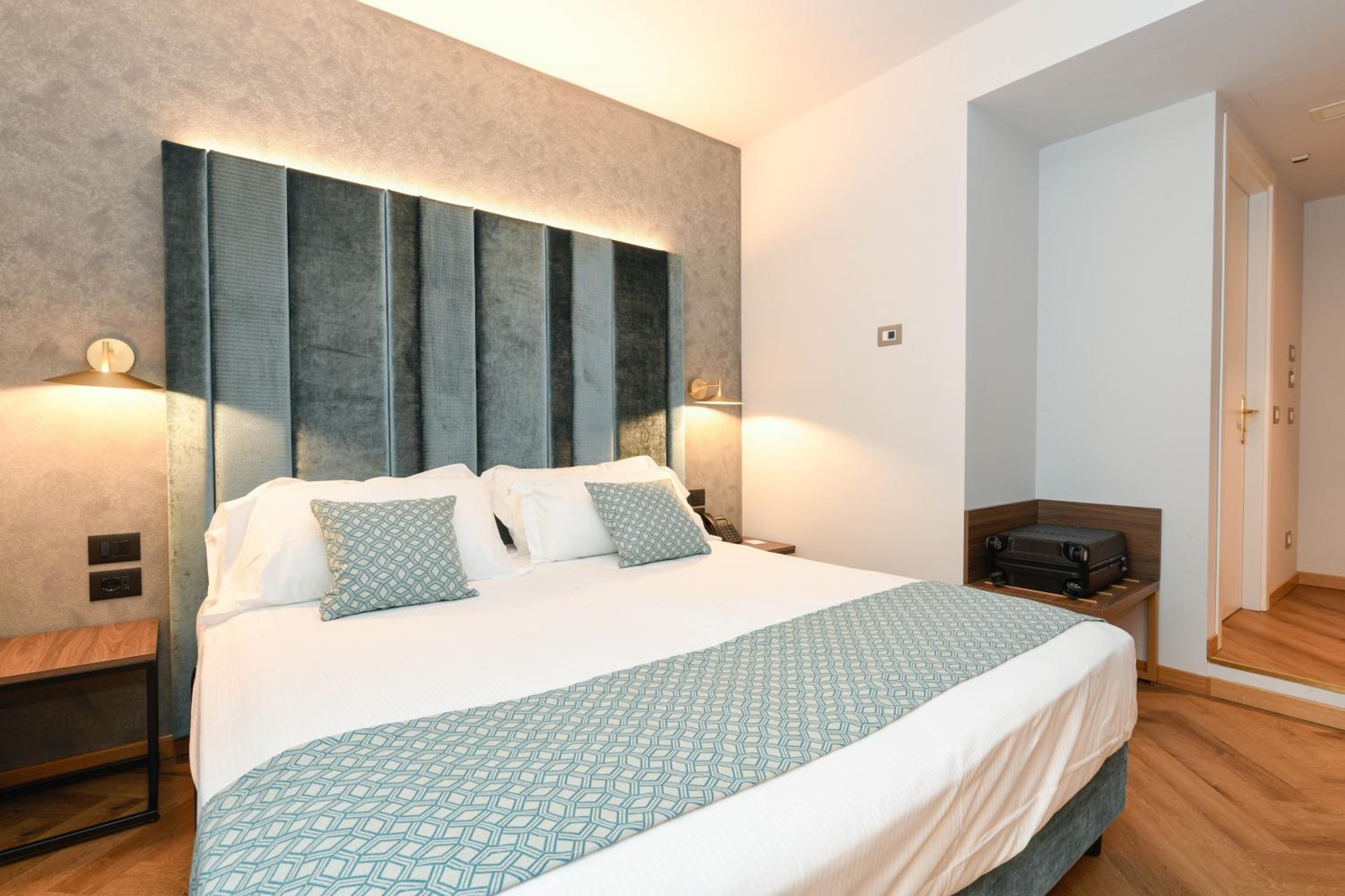Superior Double Room - Photo 6