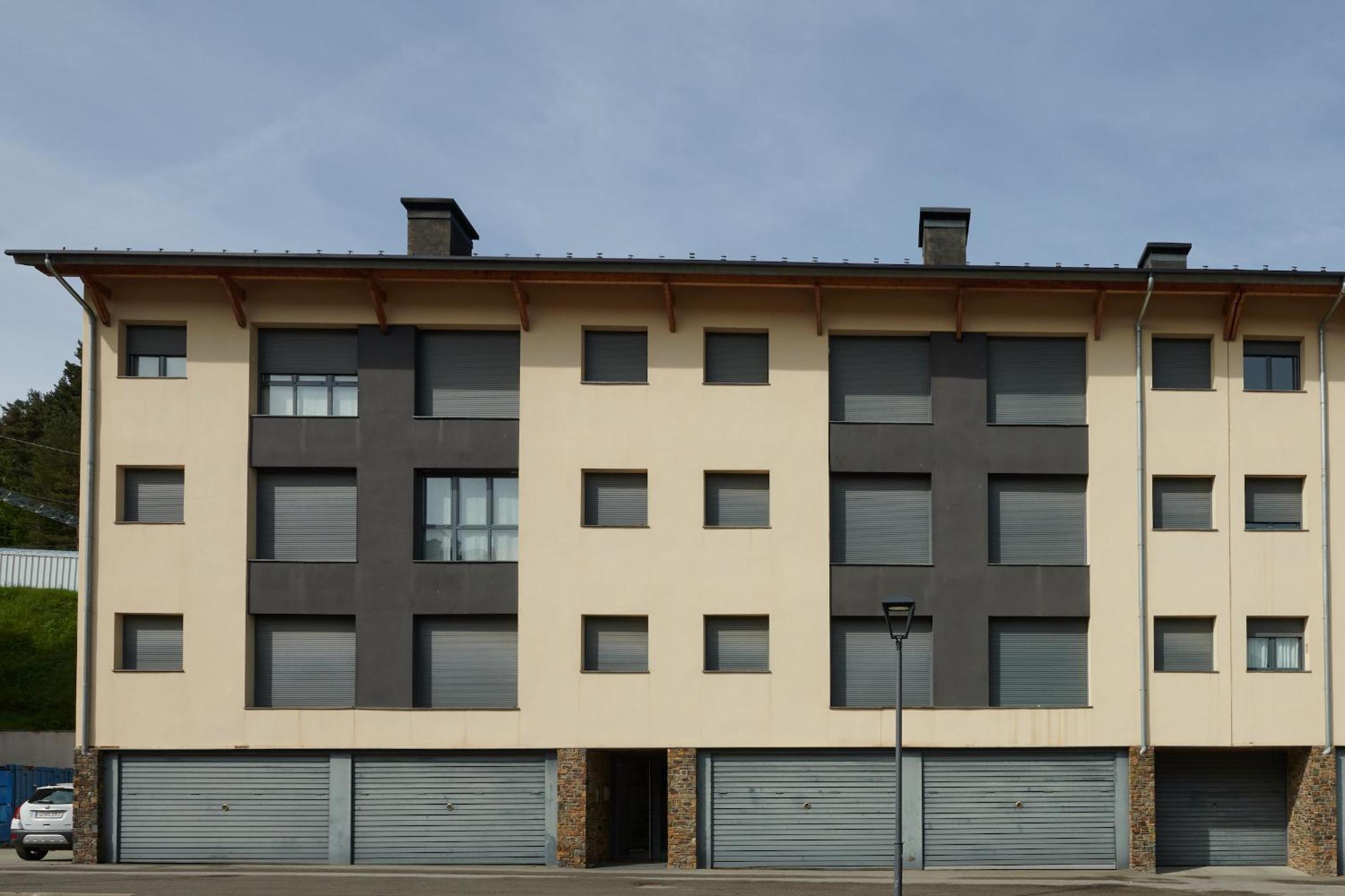 Apartment with Mountain View photo 3