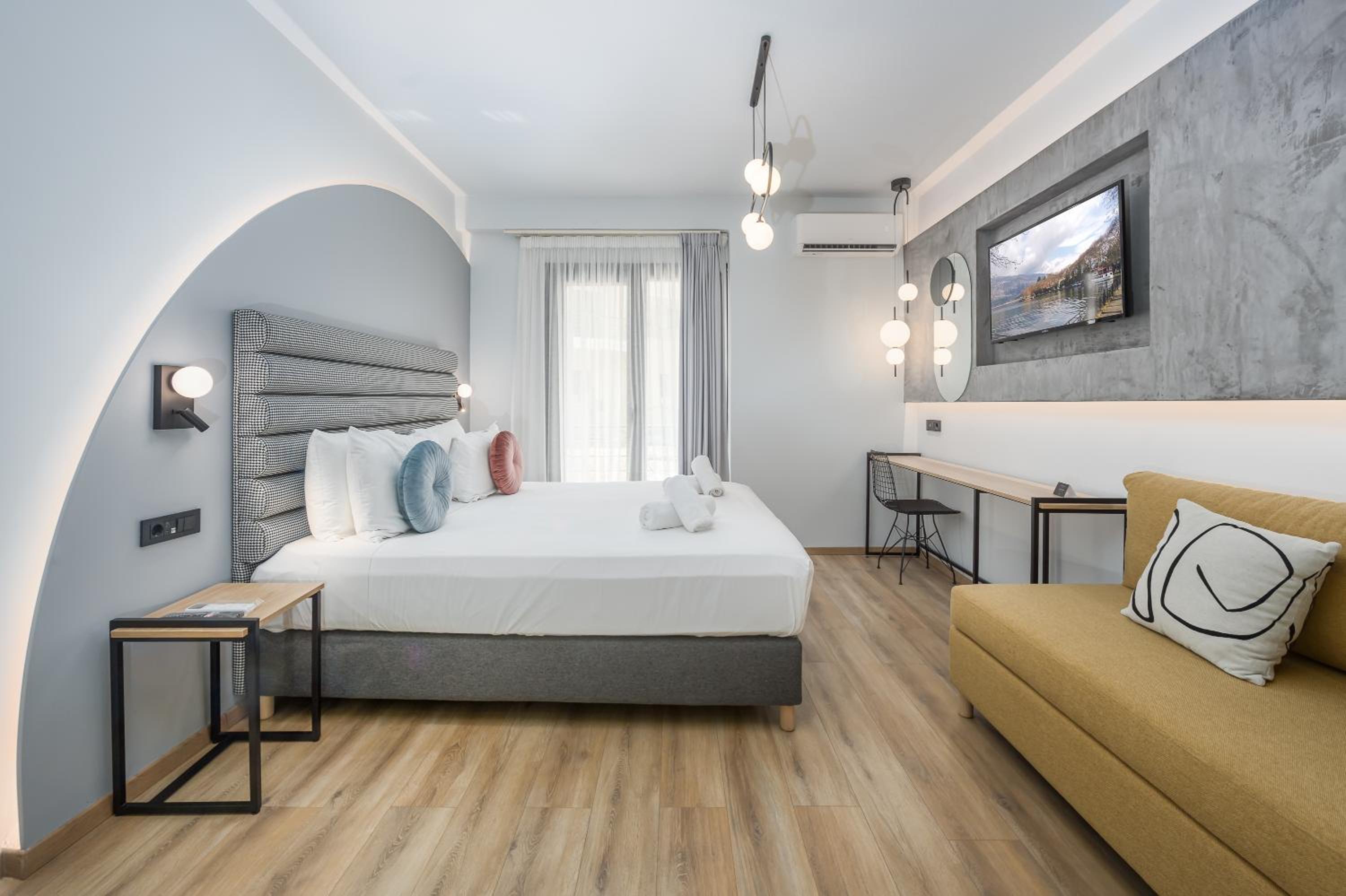 Junior Suite with Garden View - Photo 1
