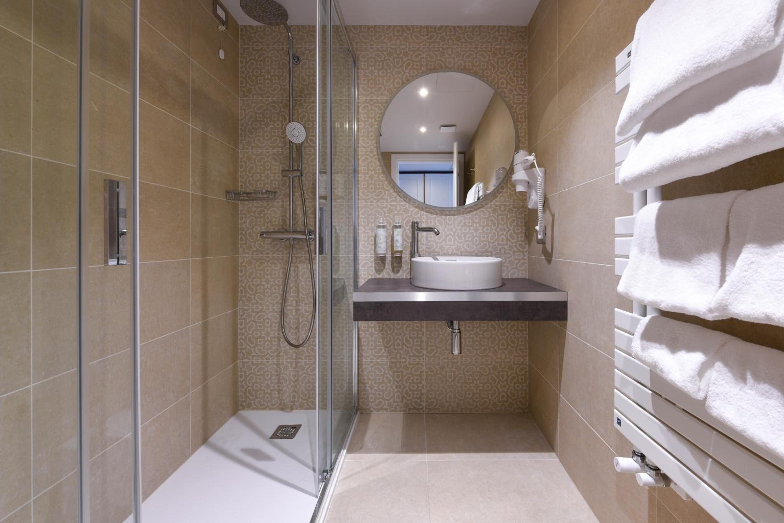 Classic Triple Room - Photo 5