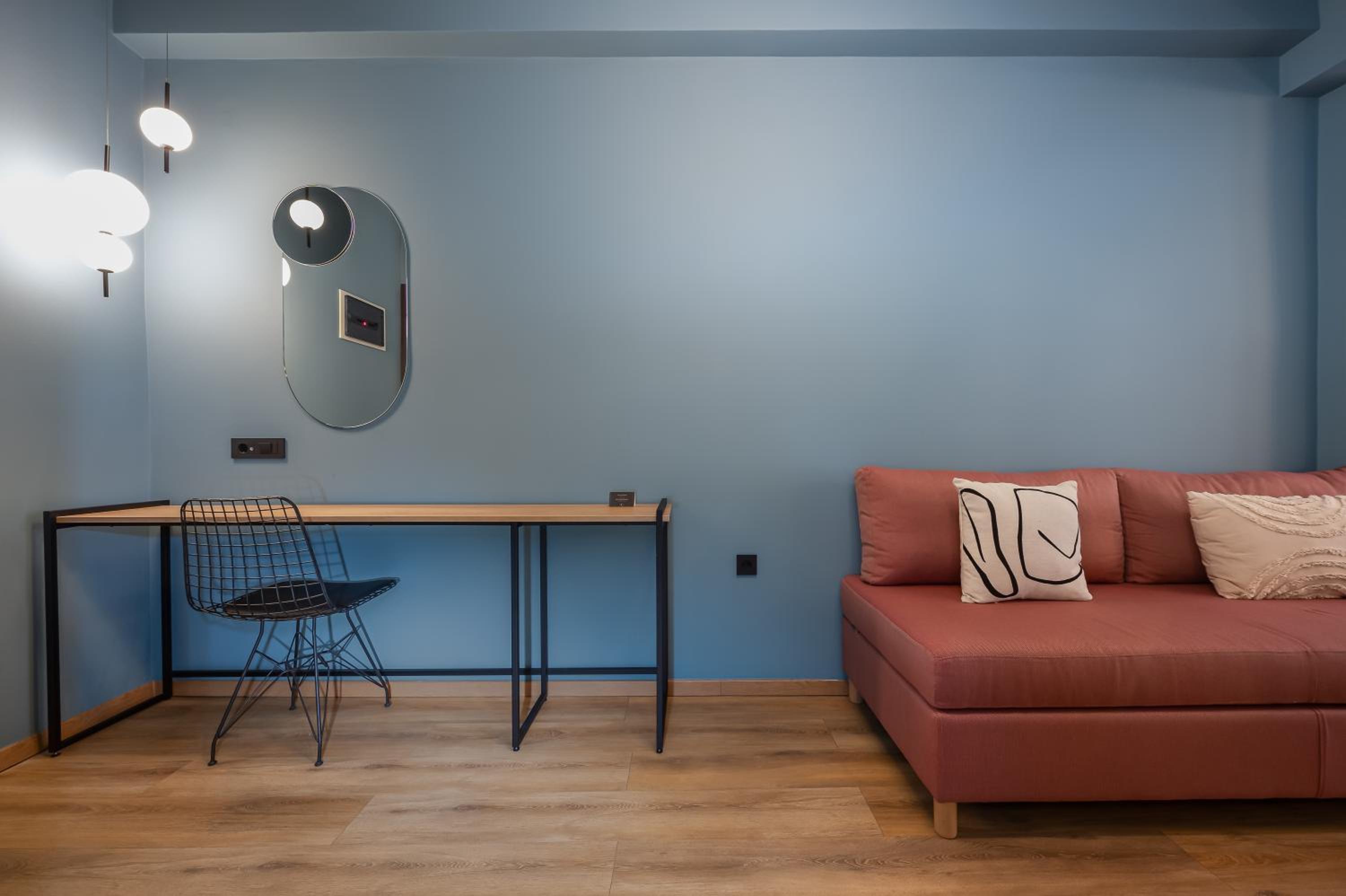 Junior Suite with Balcony - Photo 12