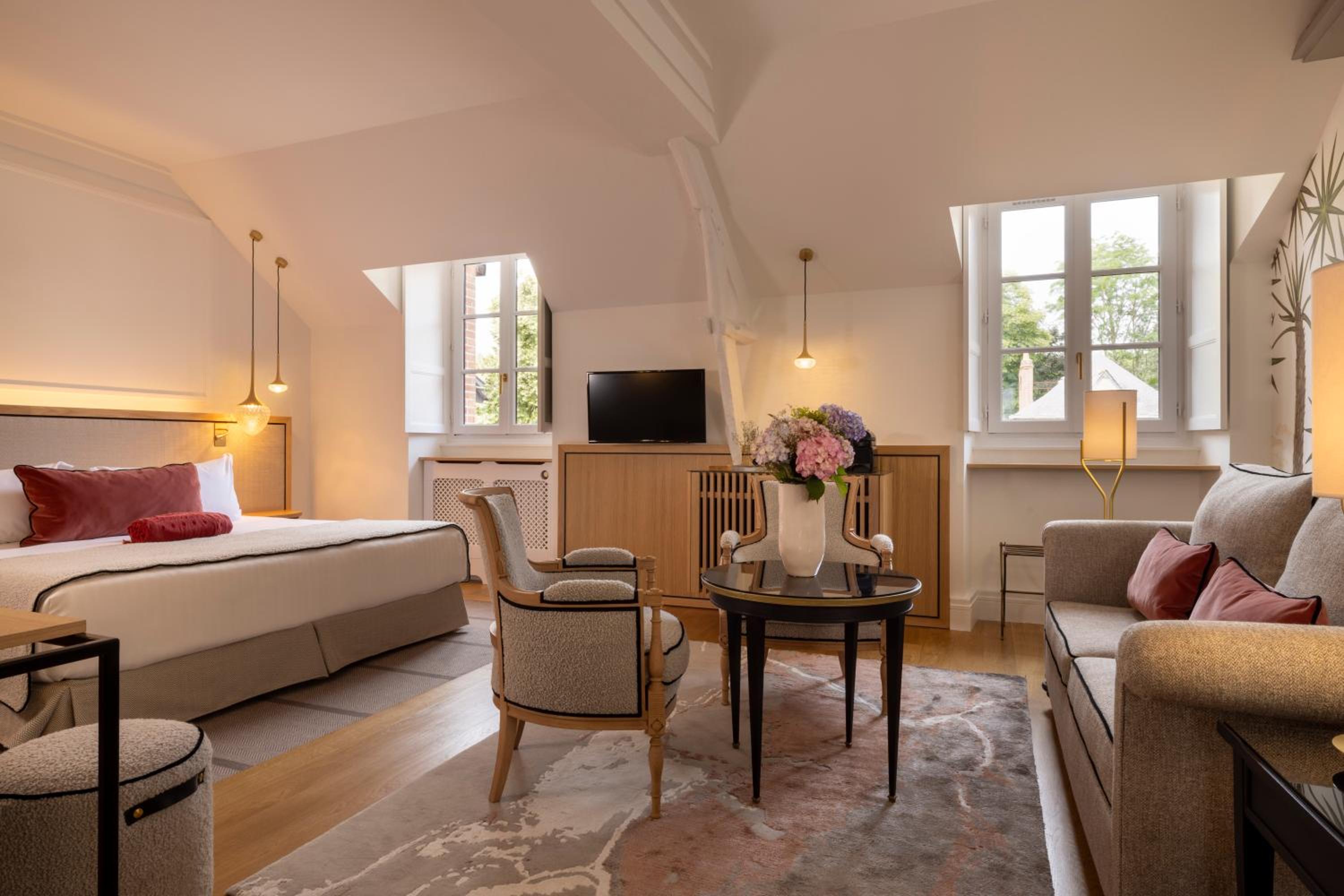 Deluxe Room - Photo 1