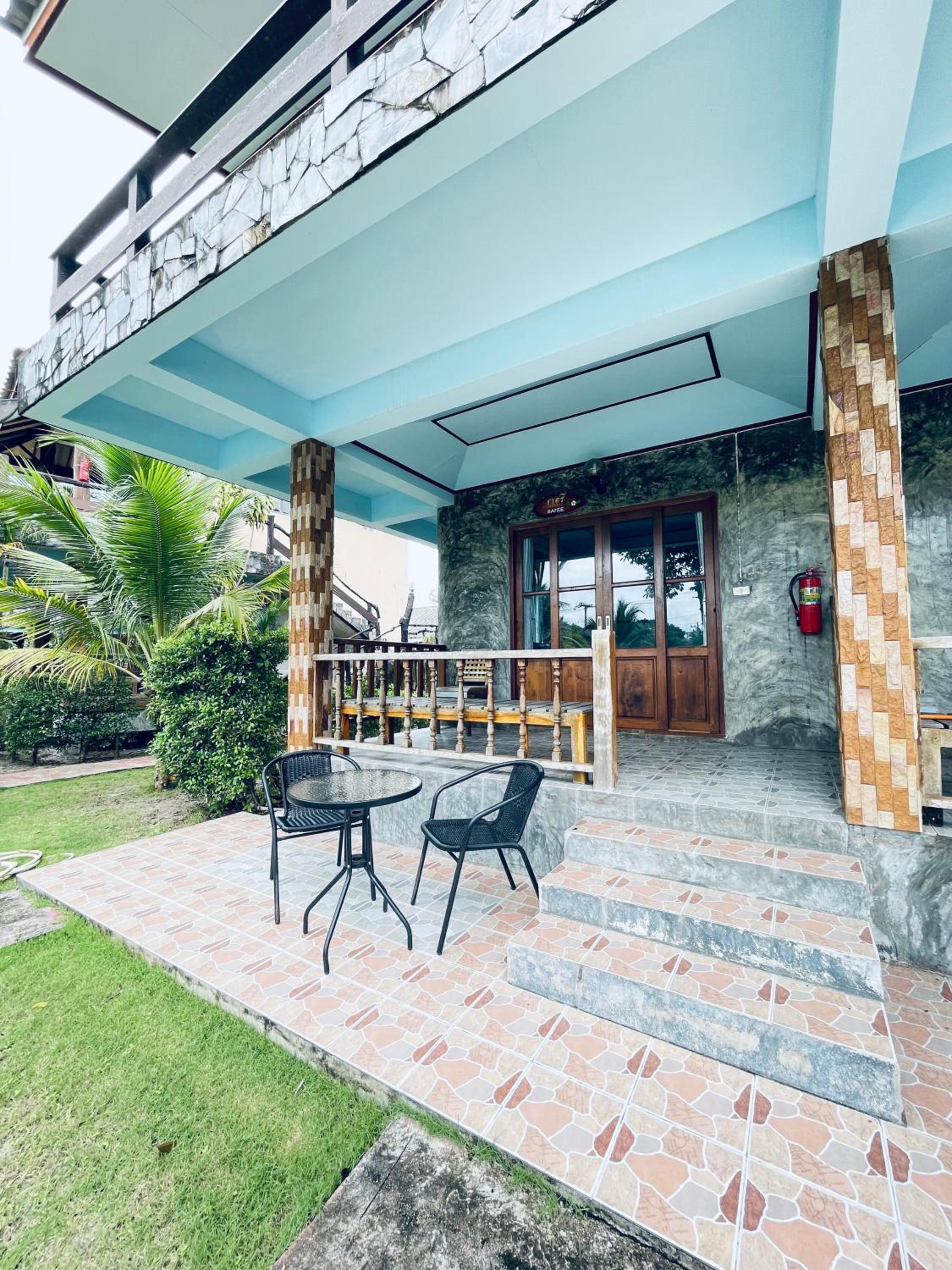 Quadruple Room with Terrace photo 3
