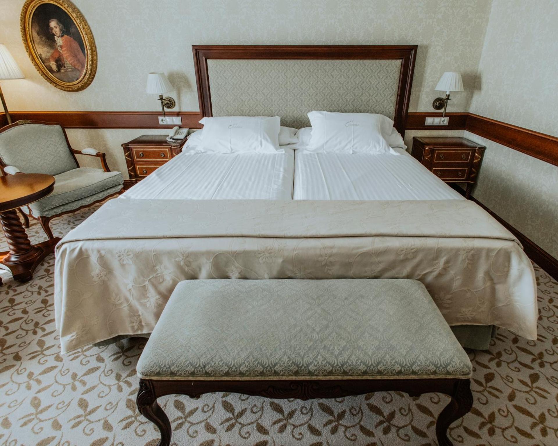 Twin Room - Photo 2