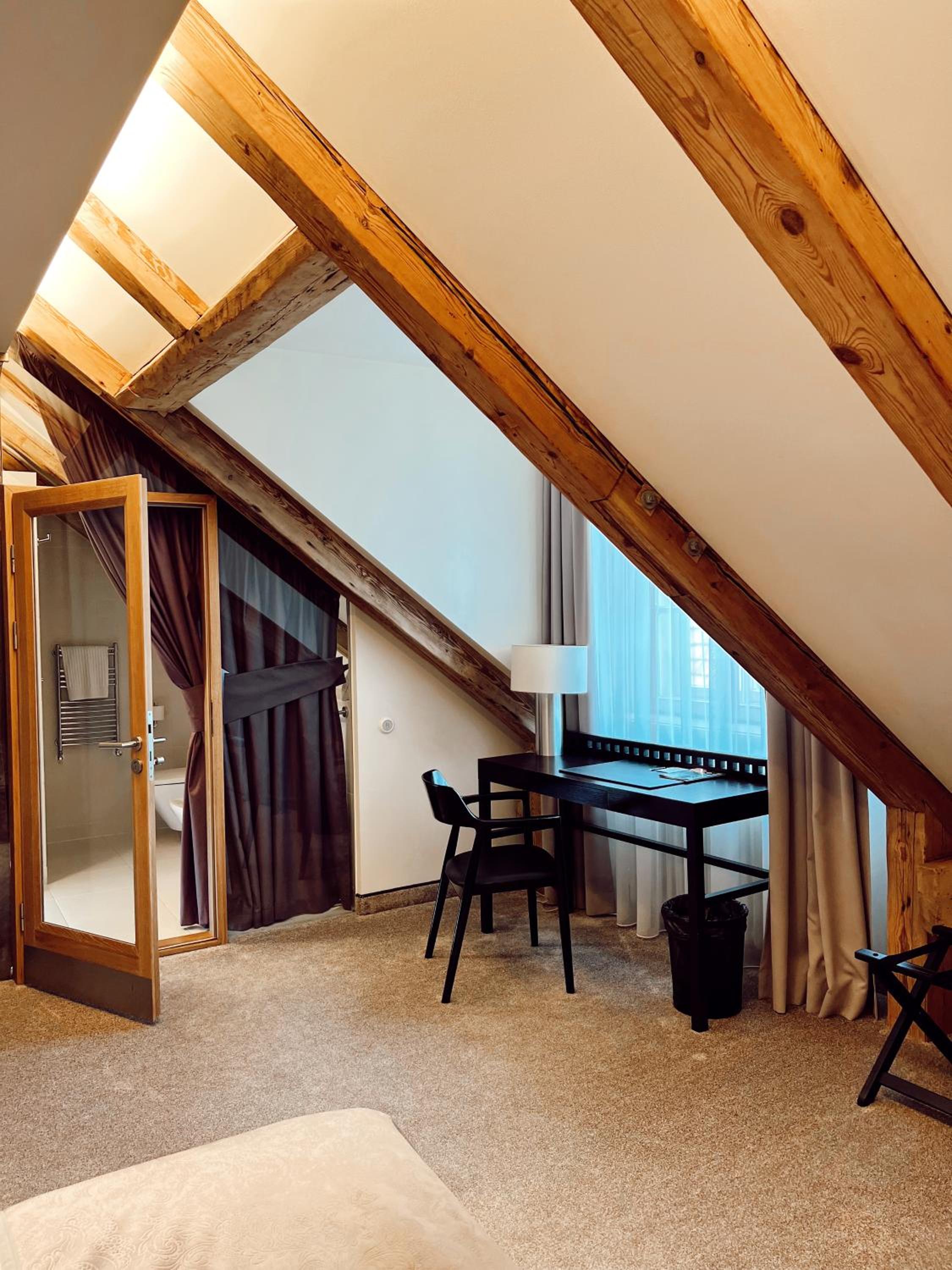 Suite - Photo 4
