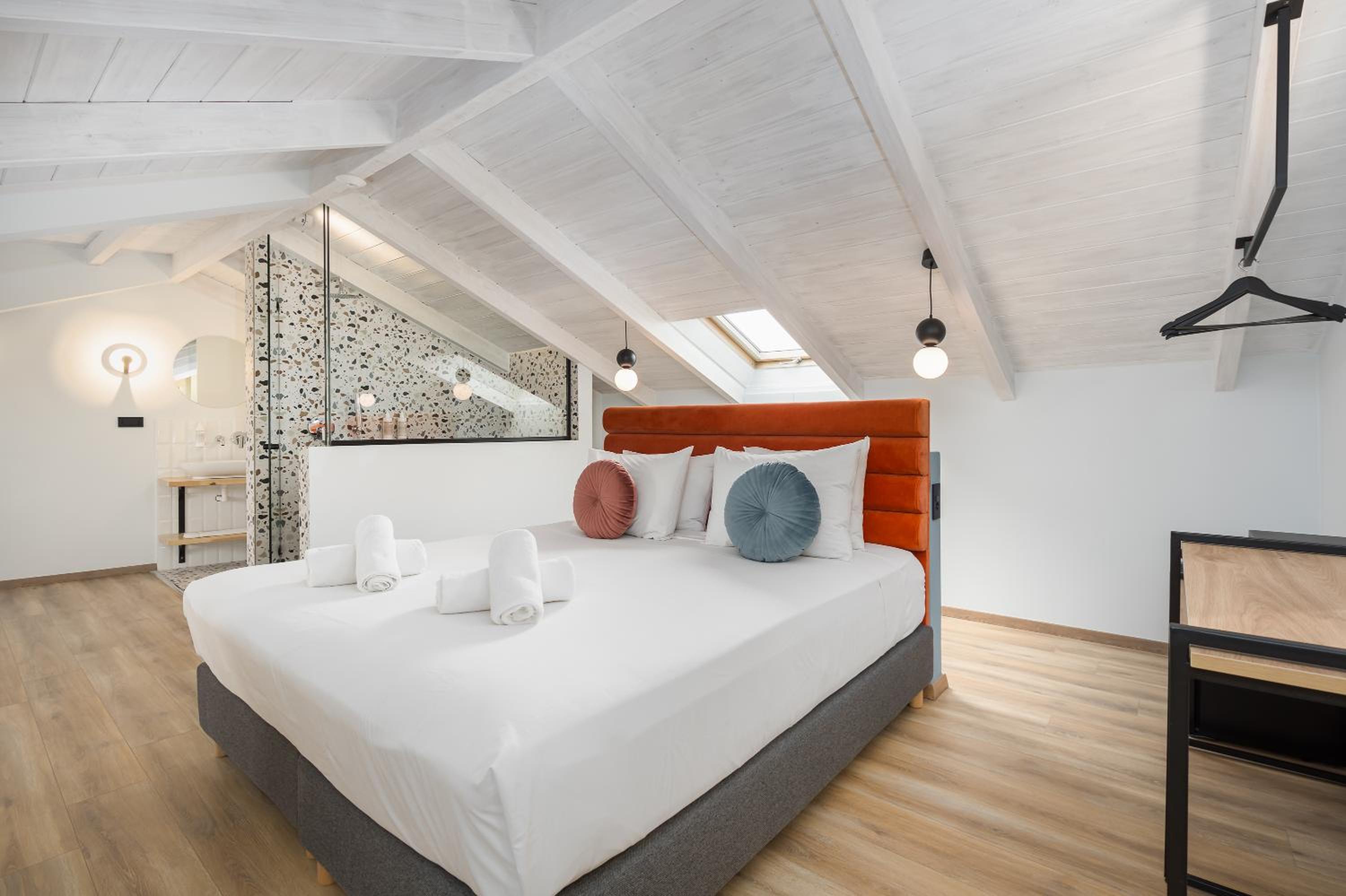 Loft - Photo 9