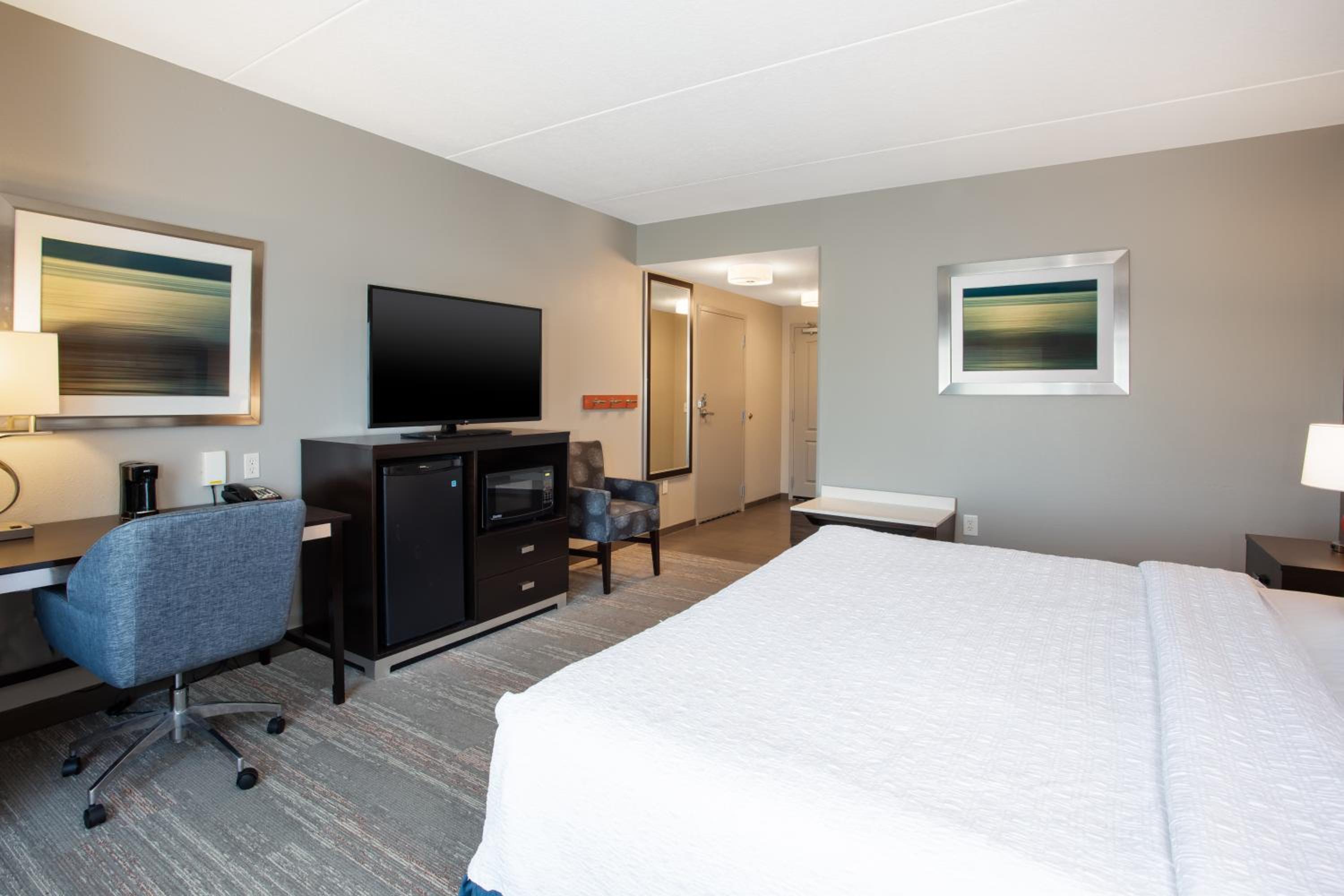King Room - Hearing Access/Non-Smoking - Photo 5