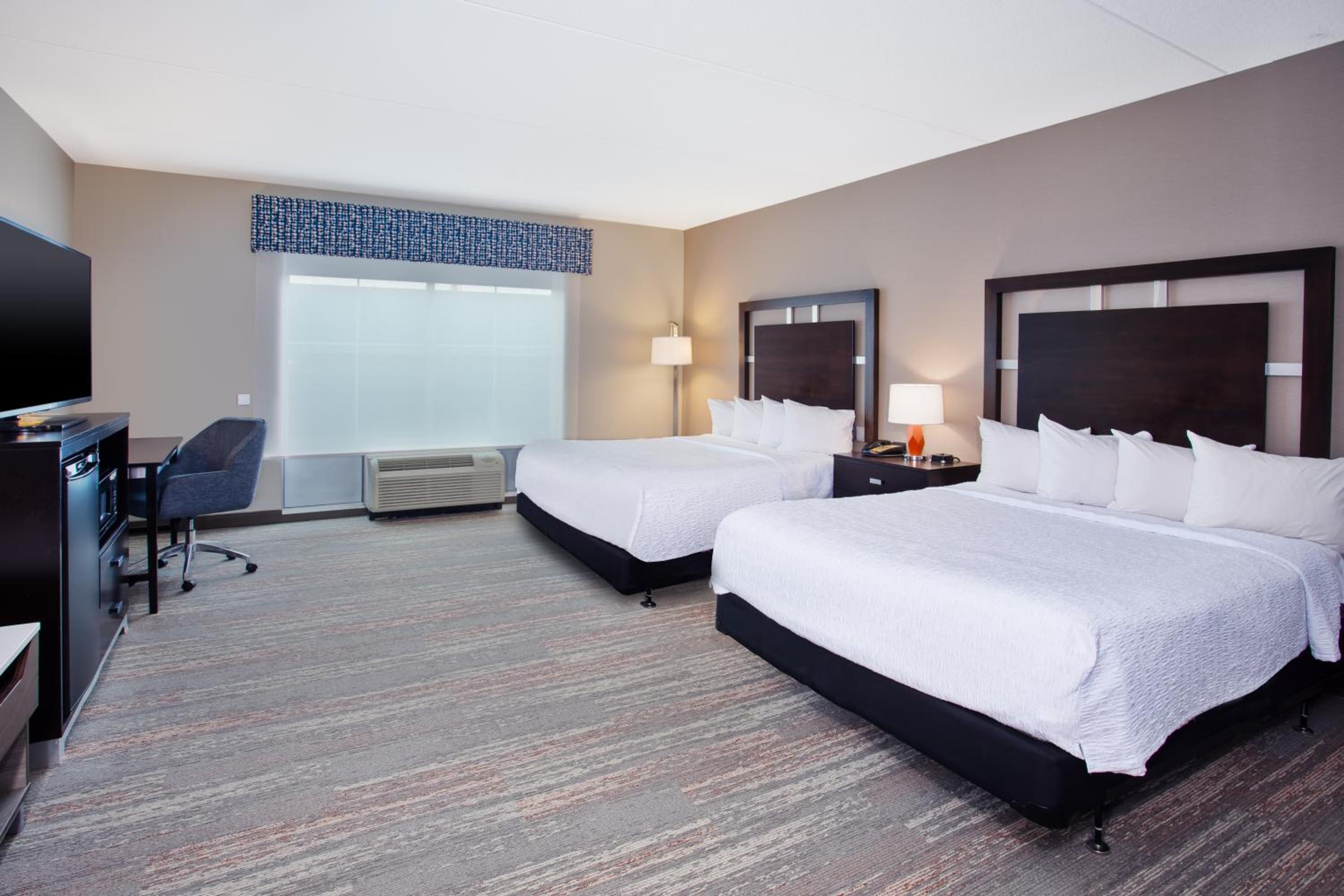 Queen Room with Two Queen Beds and Roll-In Shower - Mobility and Hearing Access/Non-Smoking - Photo 2