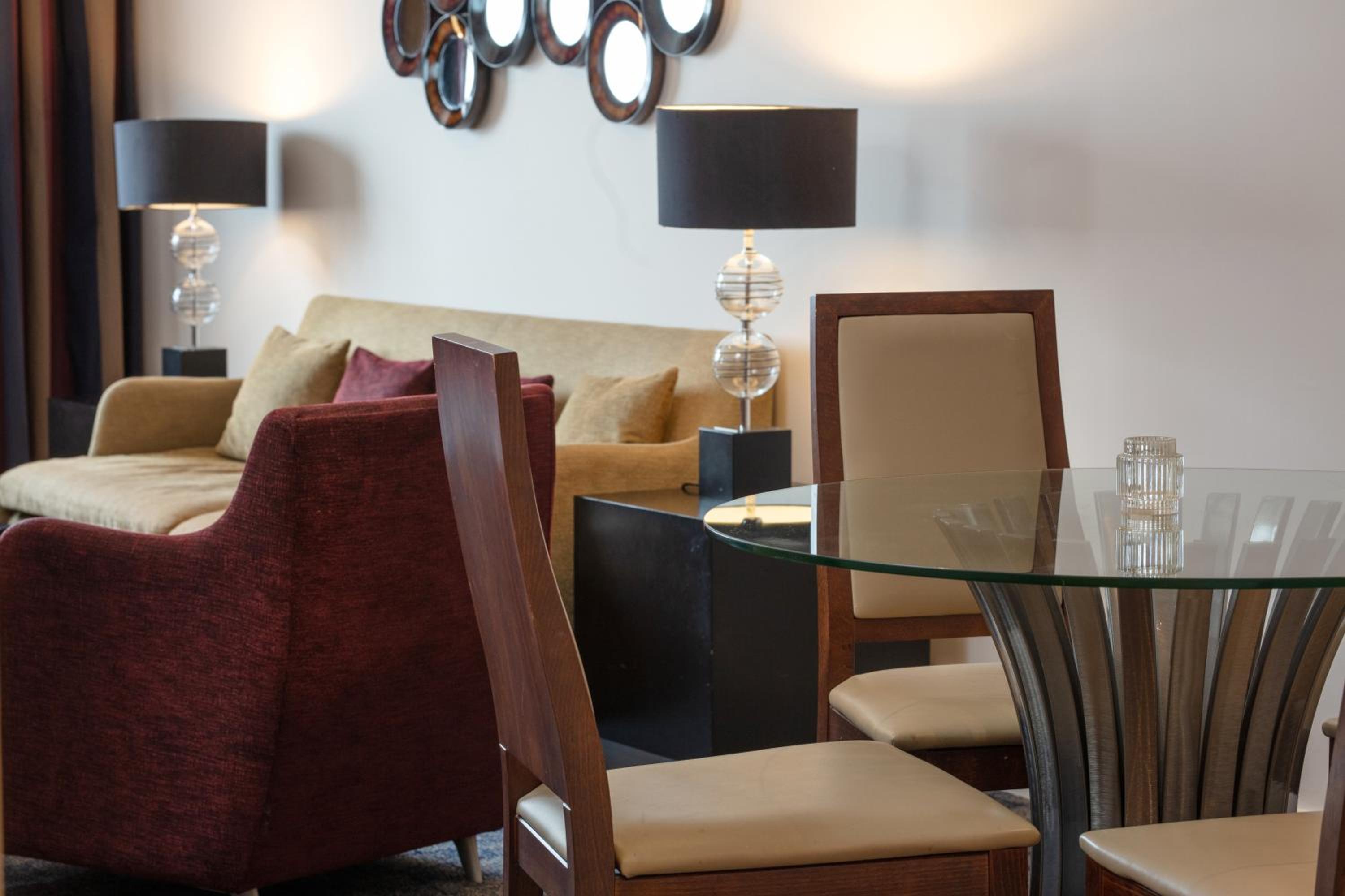 Suite - Photo 4