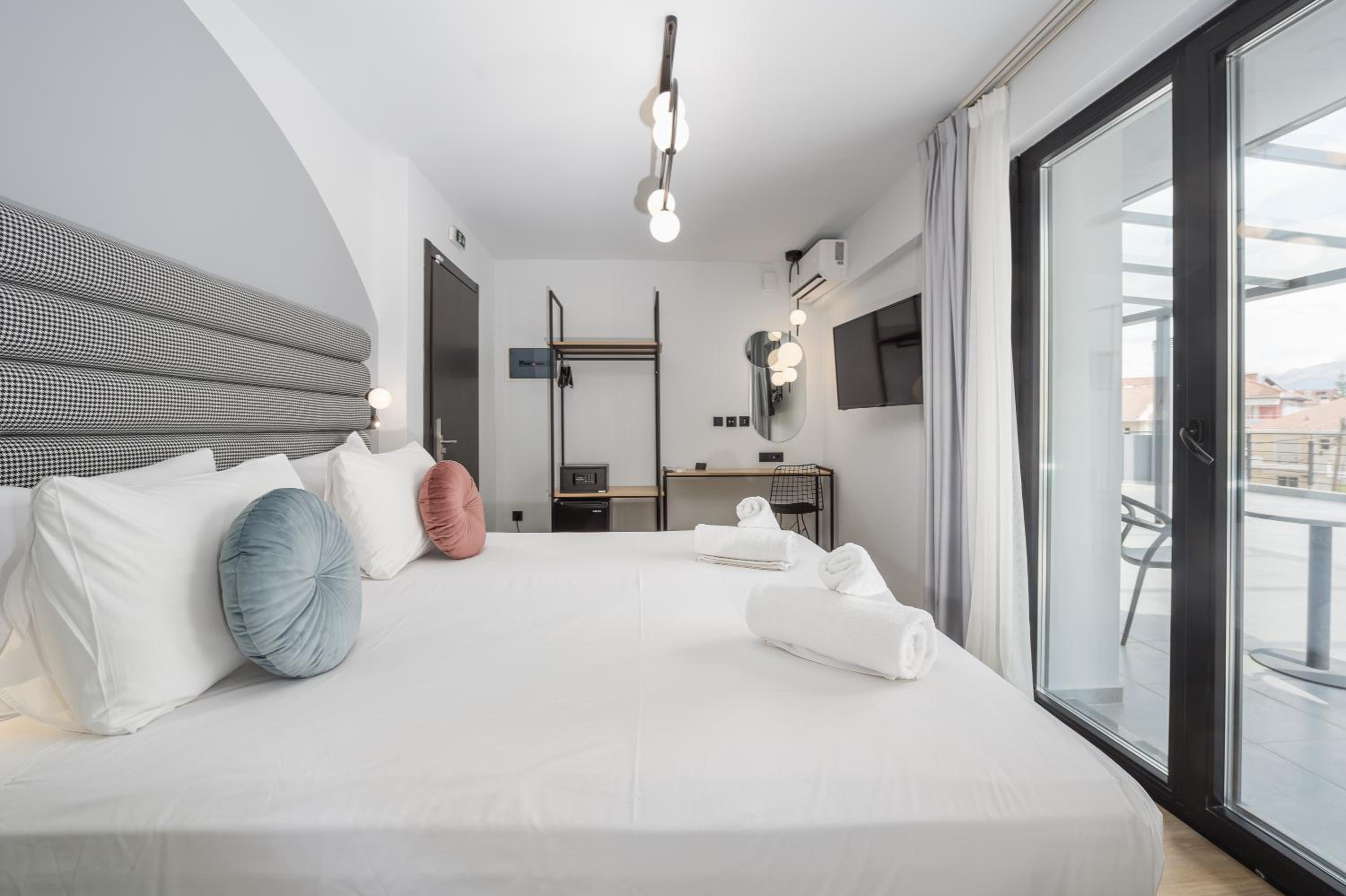 Penthouse Deluxe Room - Photo 1