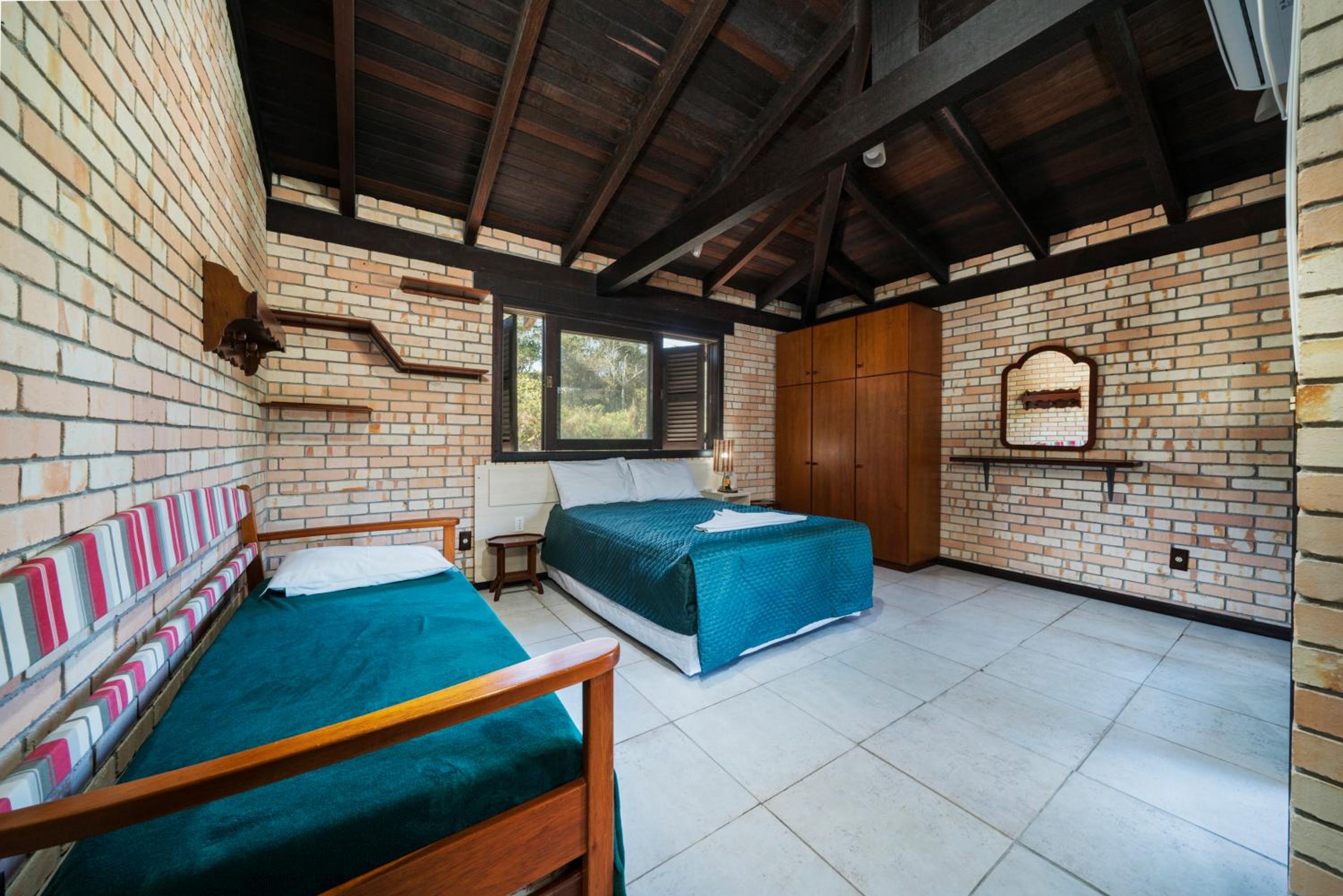 Four-Bedroom House photo 1