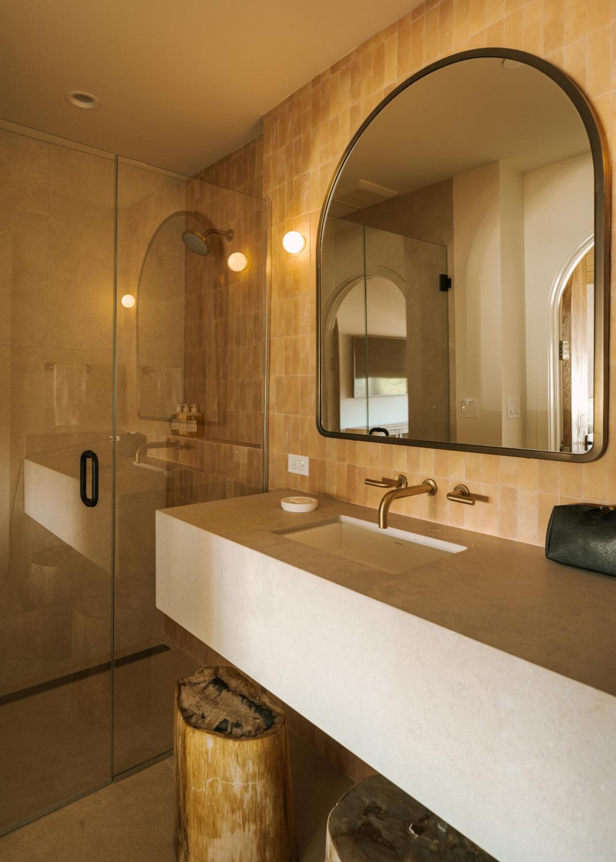 Double Room With Two Double Beds - Photo 2
