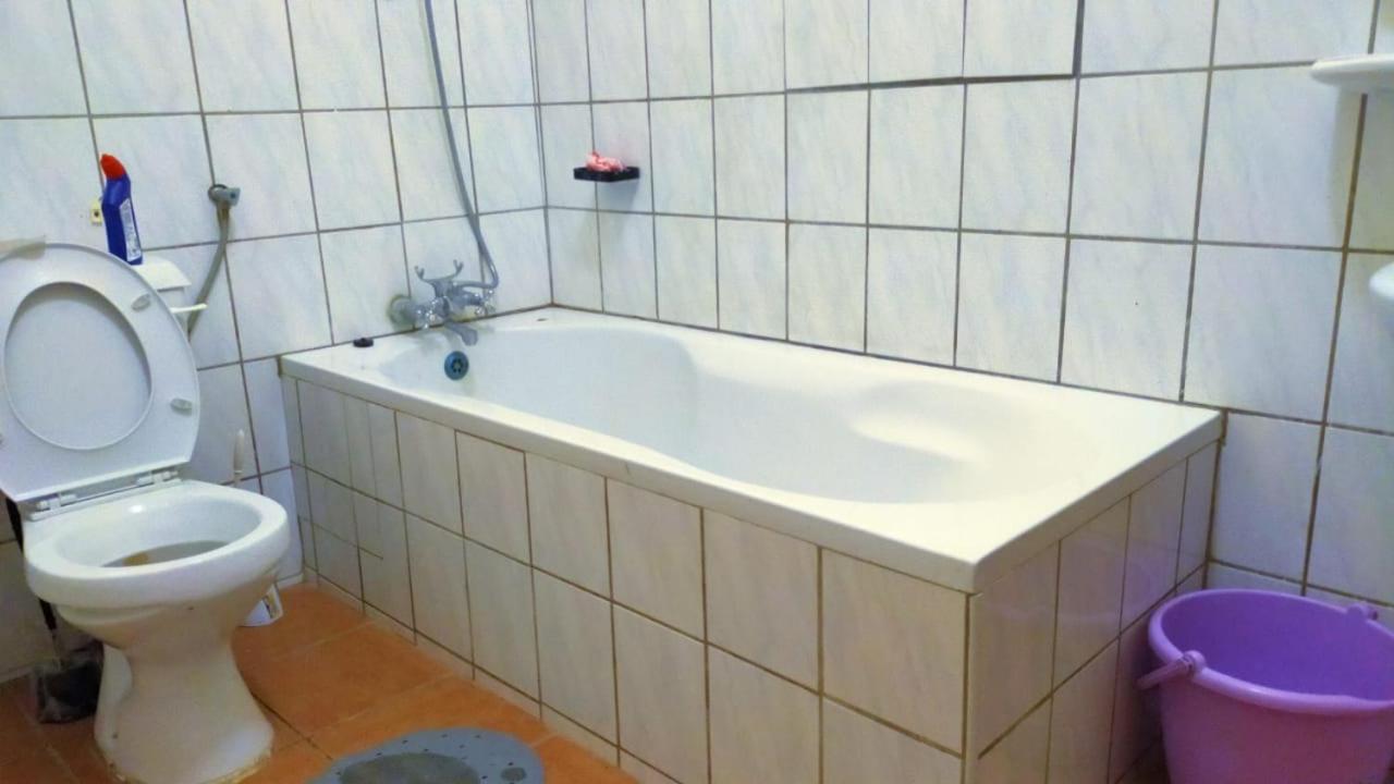 Three-Bedroom House - Photo 4