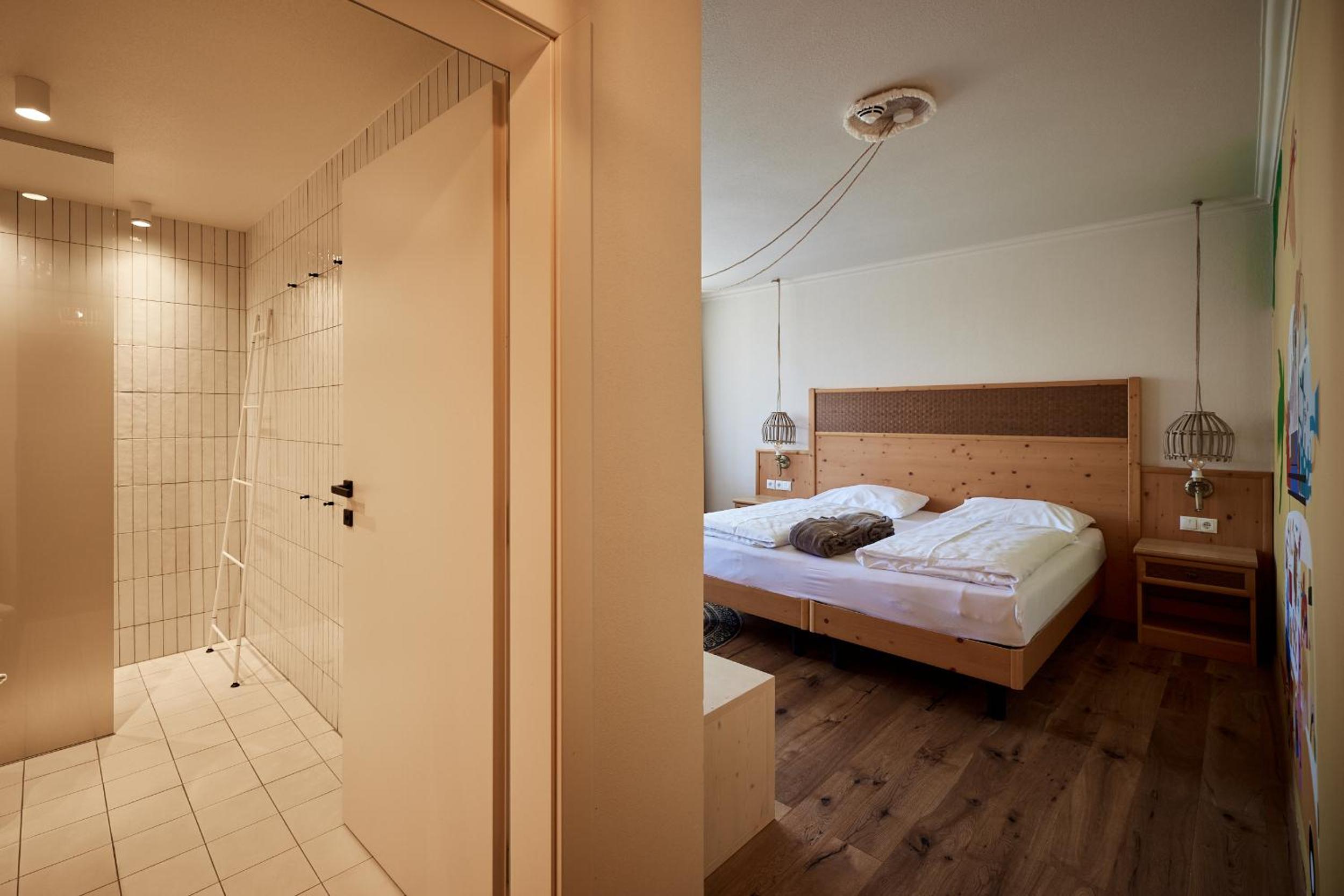 Double Room with Balcony - Photo 1