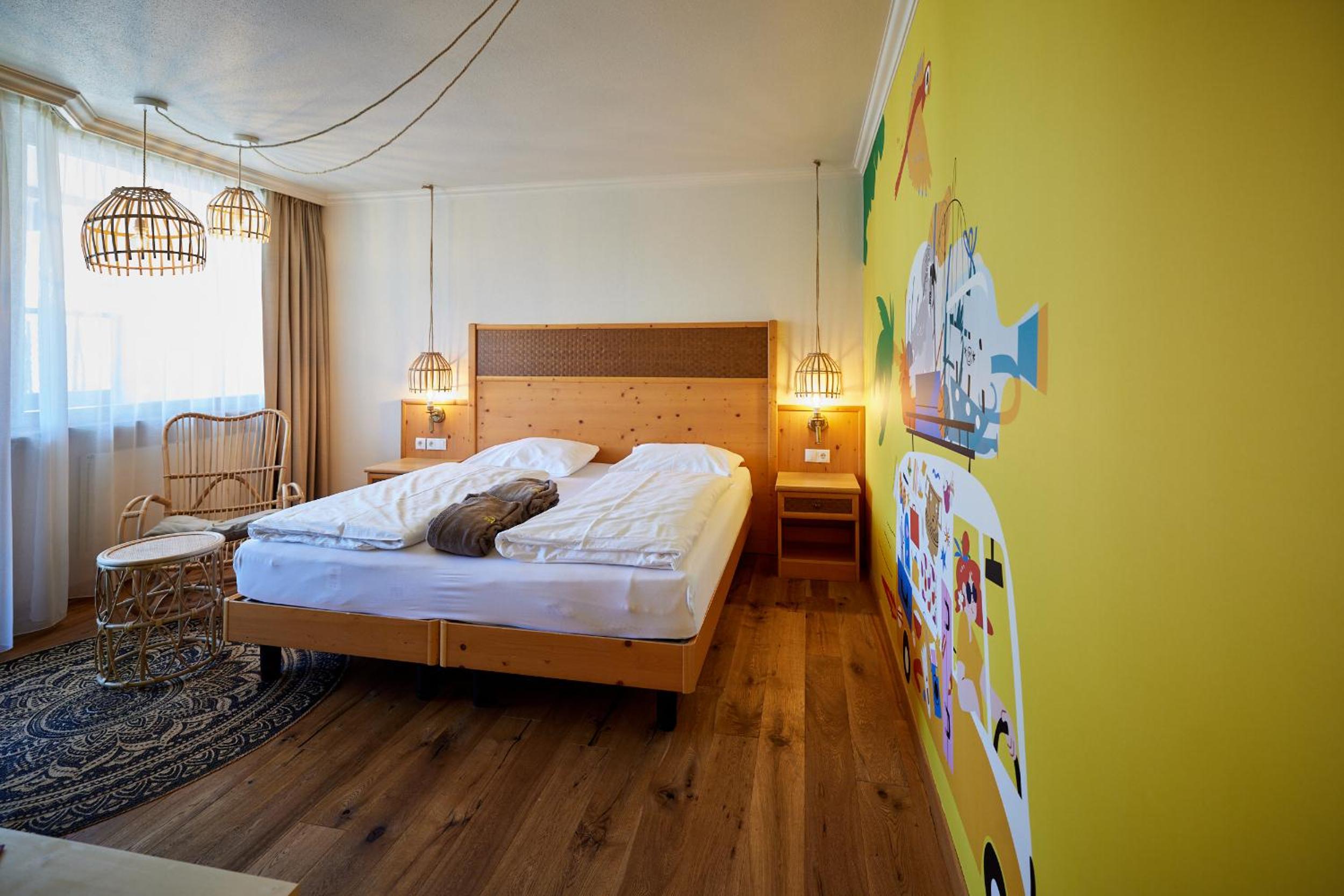 Double Room with Balcony - Photo 3