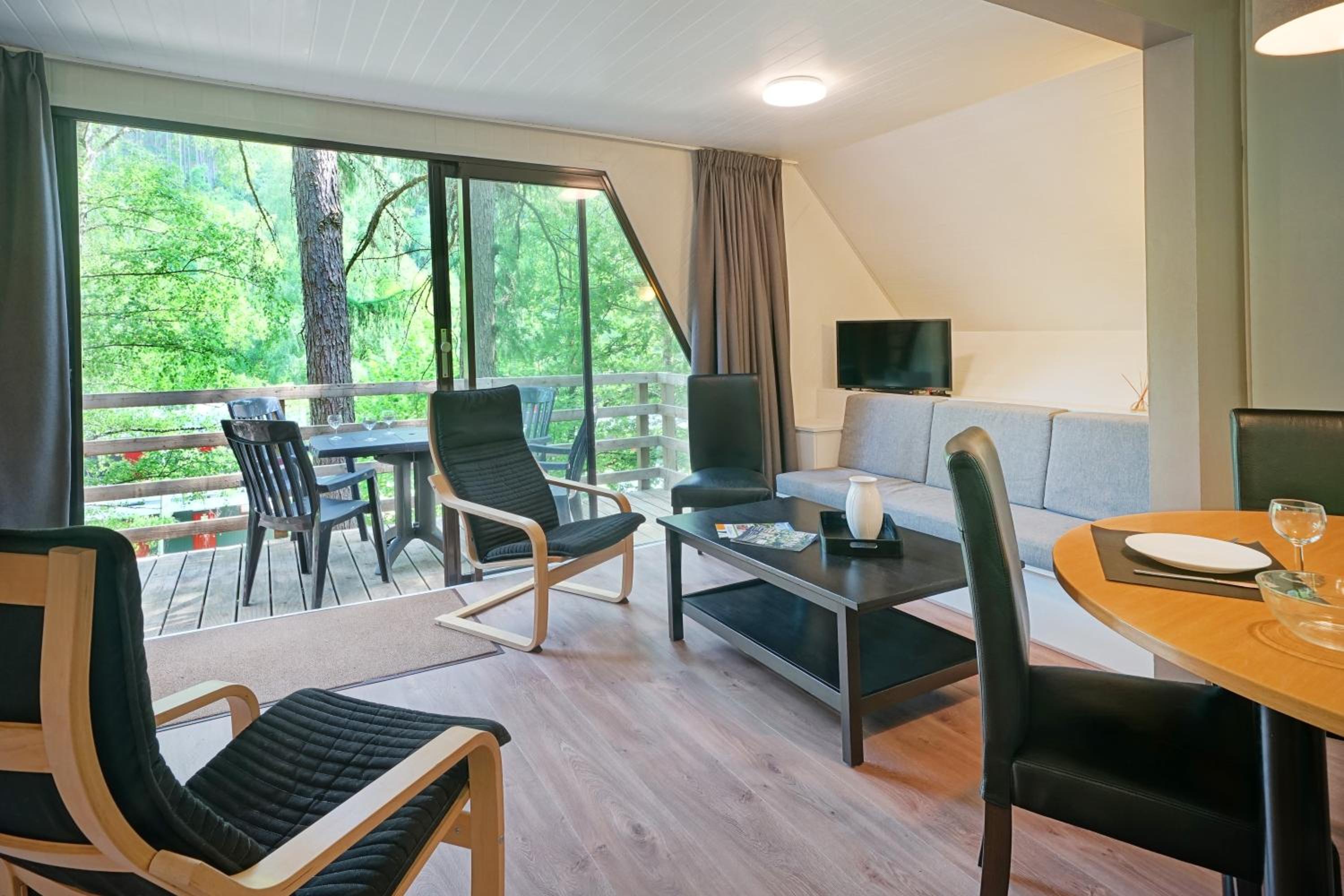 Bungalow (5 Adults) - Photo 11