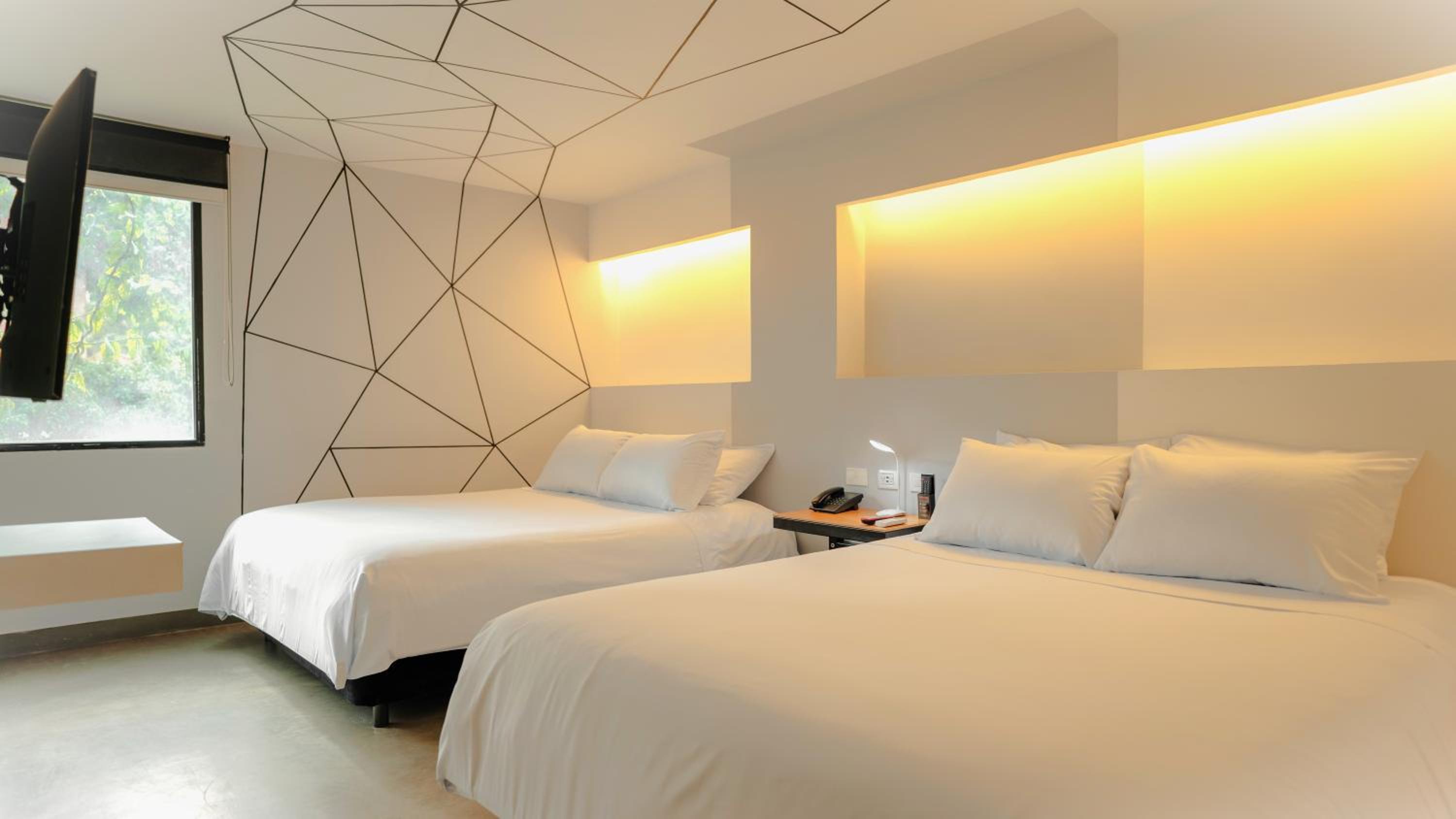 Deluxe Double Room with Two Double Beds photo 3