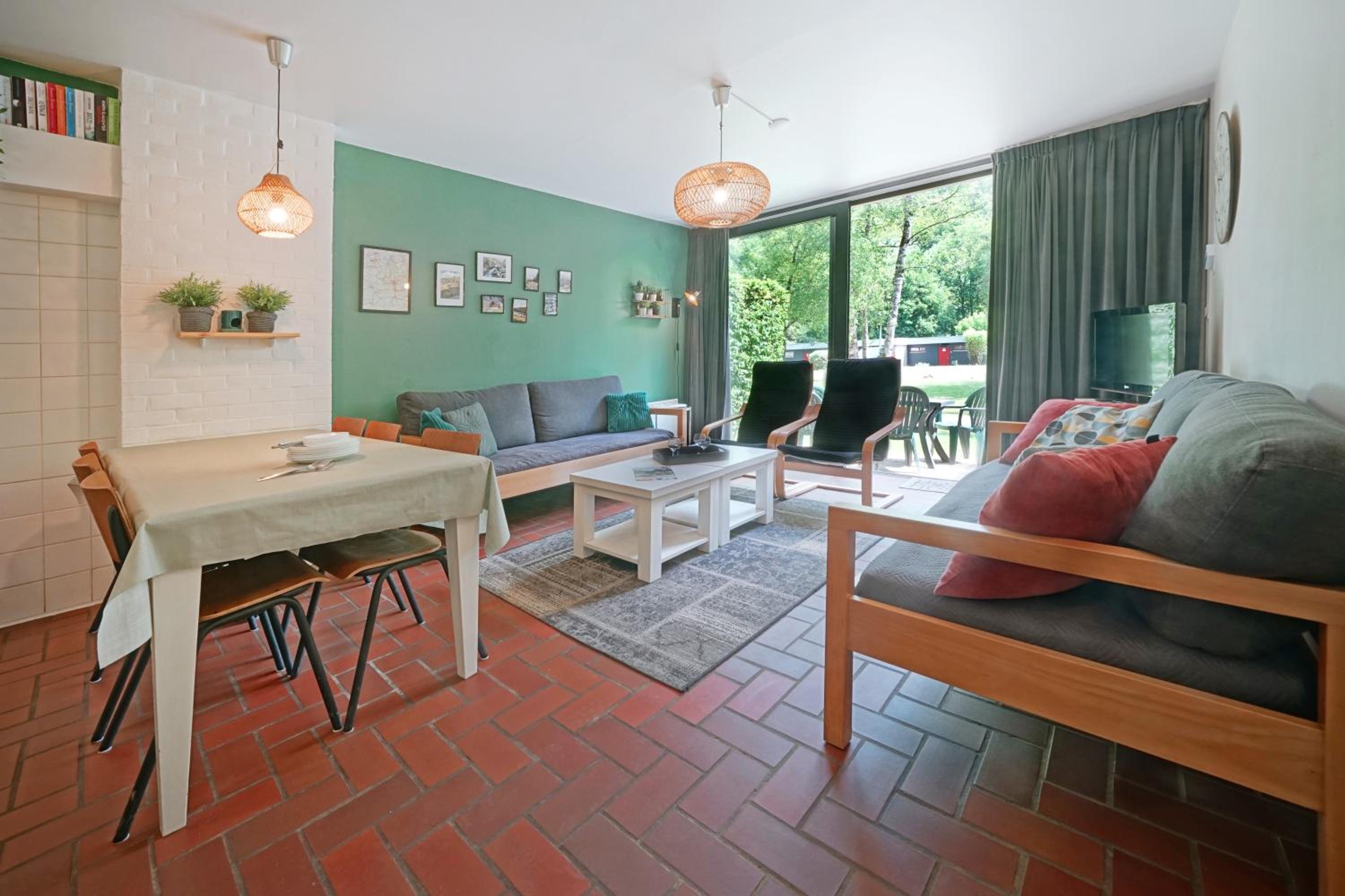 Two-Bedroom Apartment with Terrace (4 Adults) - Photo 5