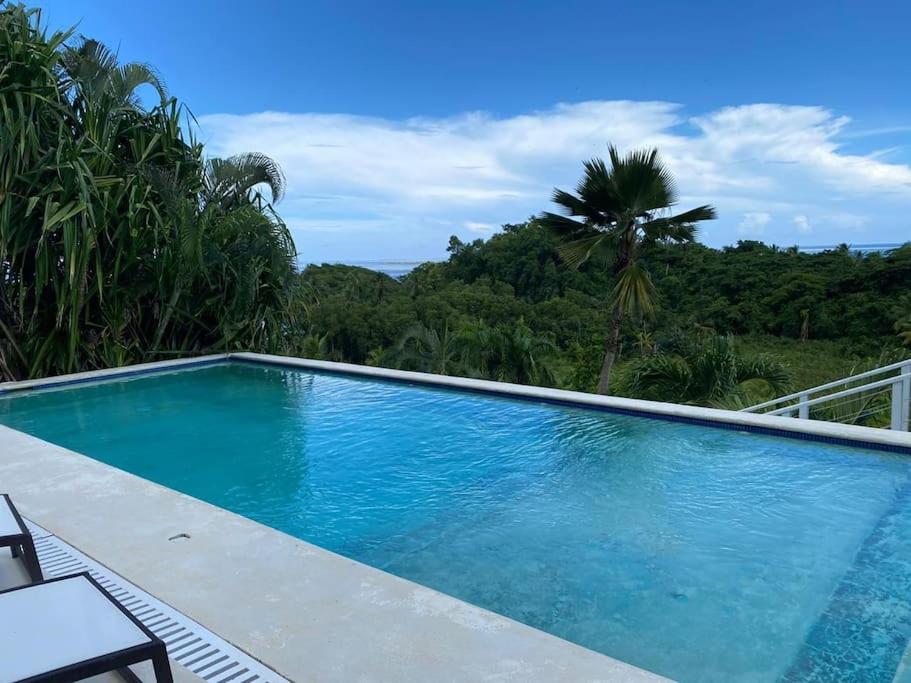 Three-Bedroom Villa photo 2