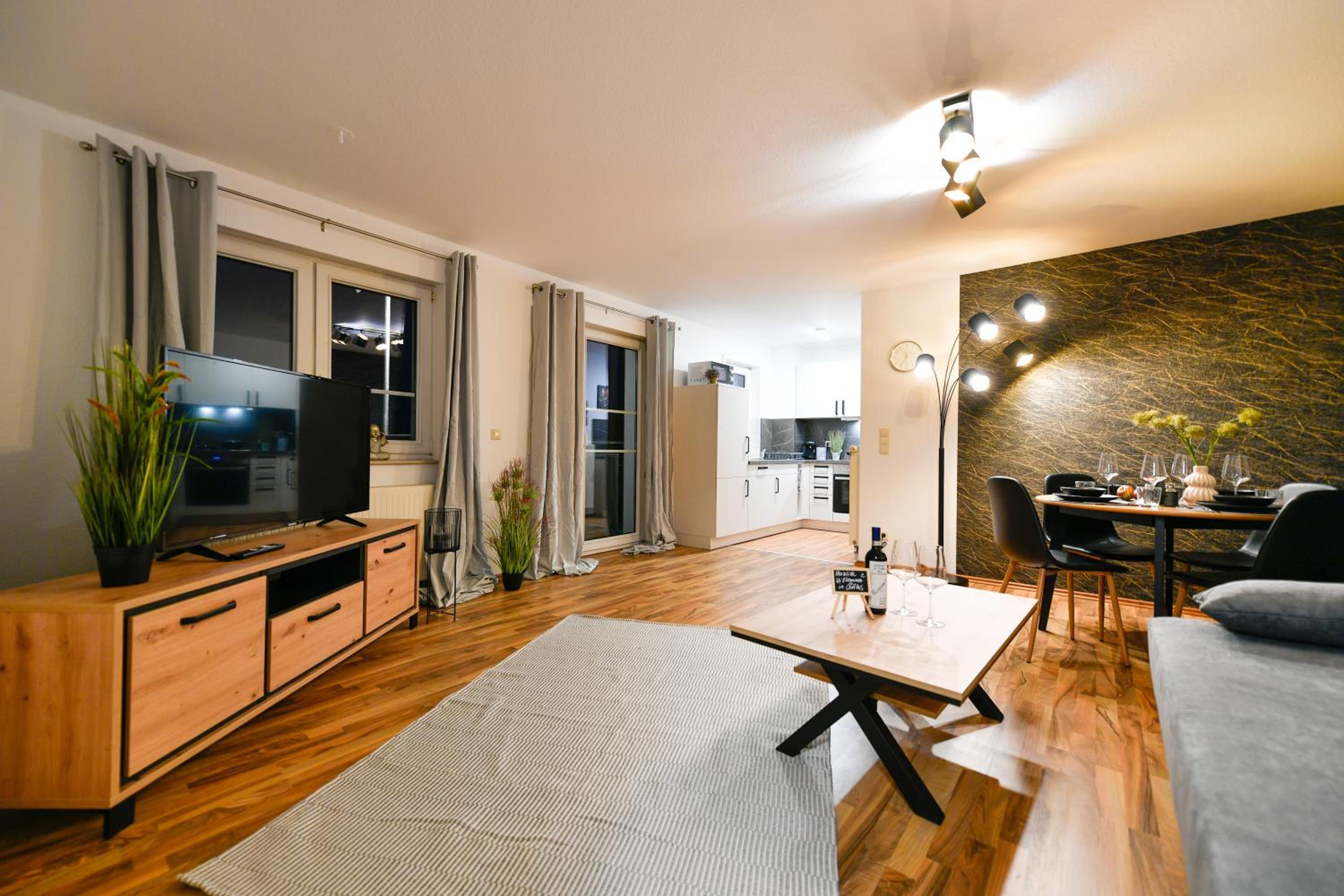 One-Bedroom Apartment photo 1