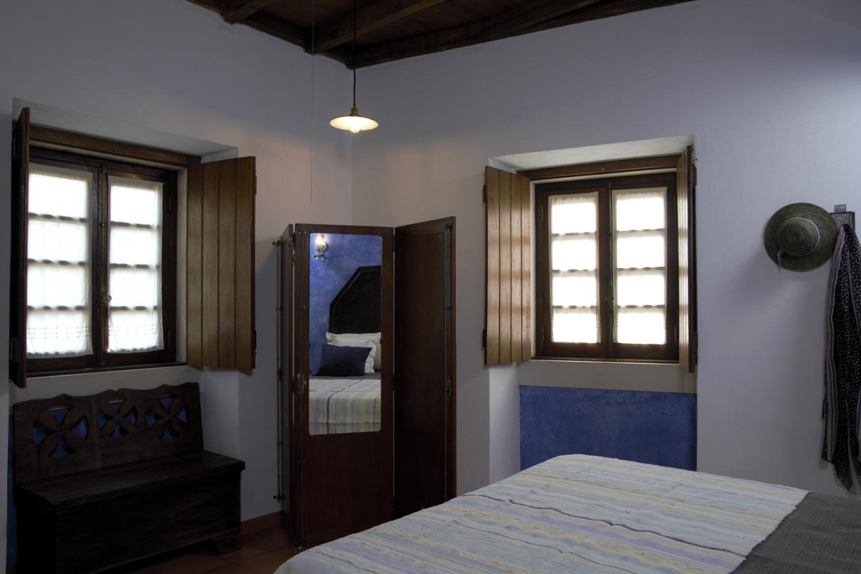Double Room with Private Bathroom photo 2