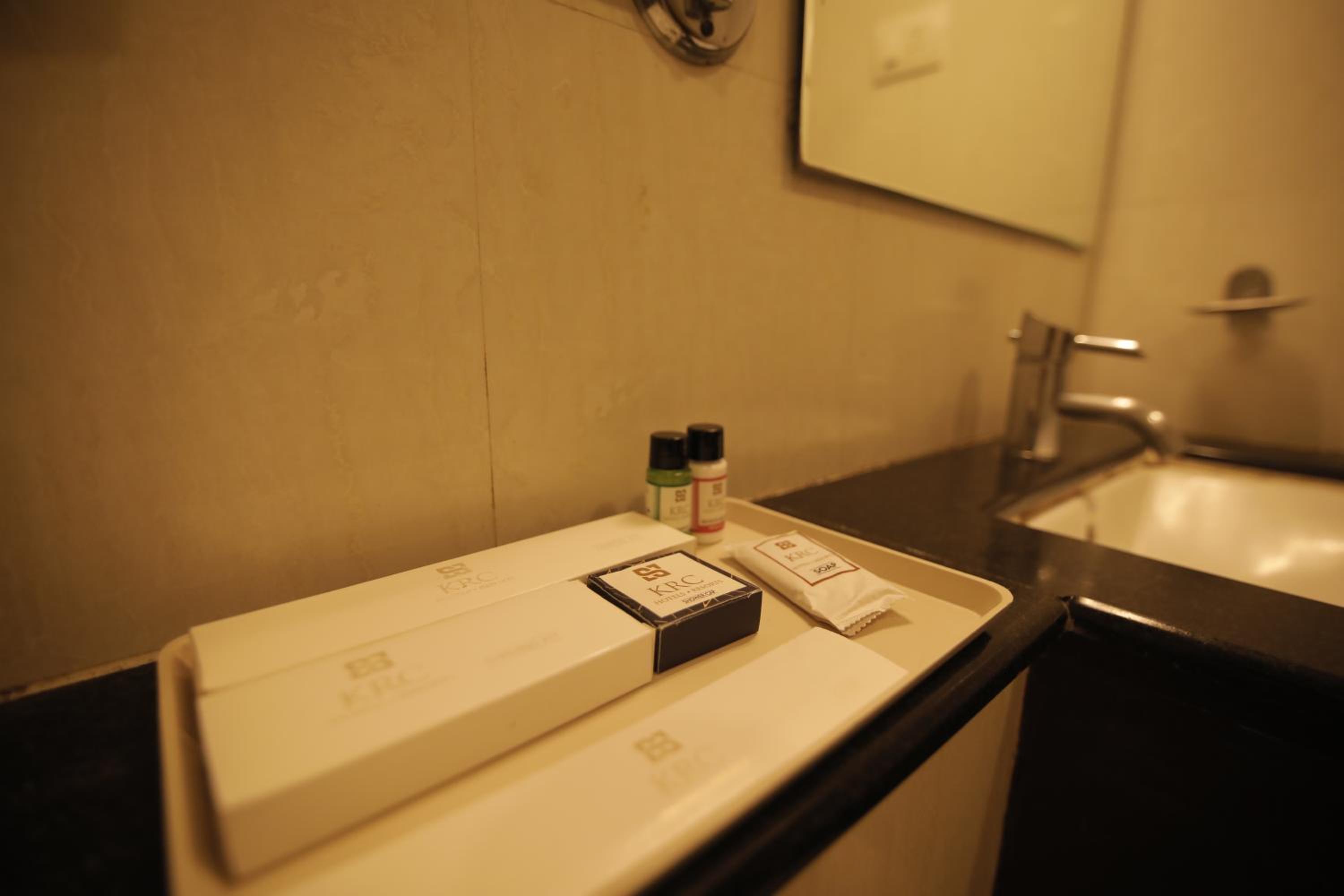 Elegant Room - Photo 5