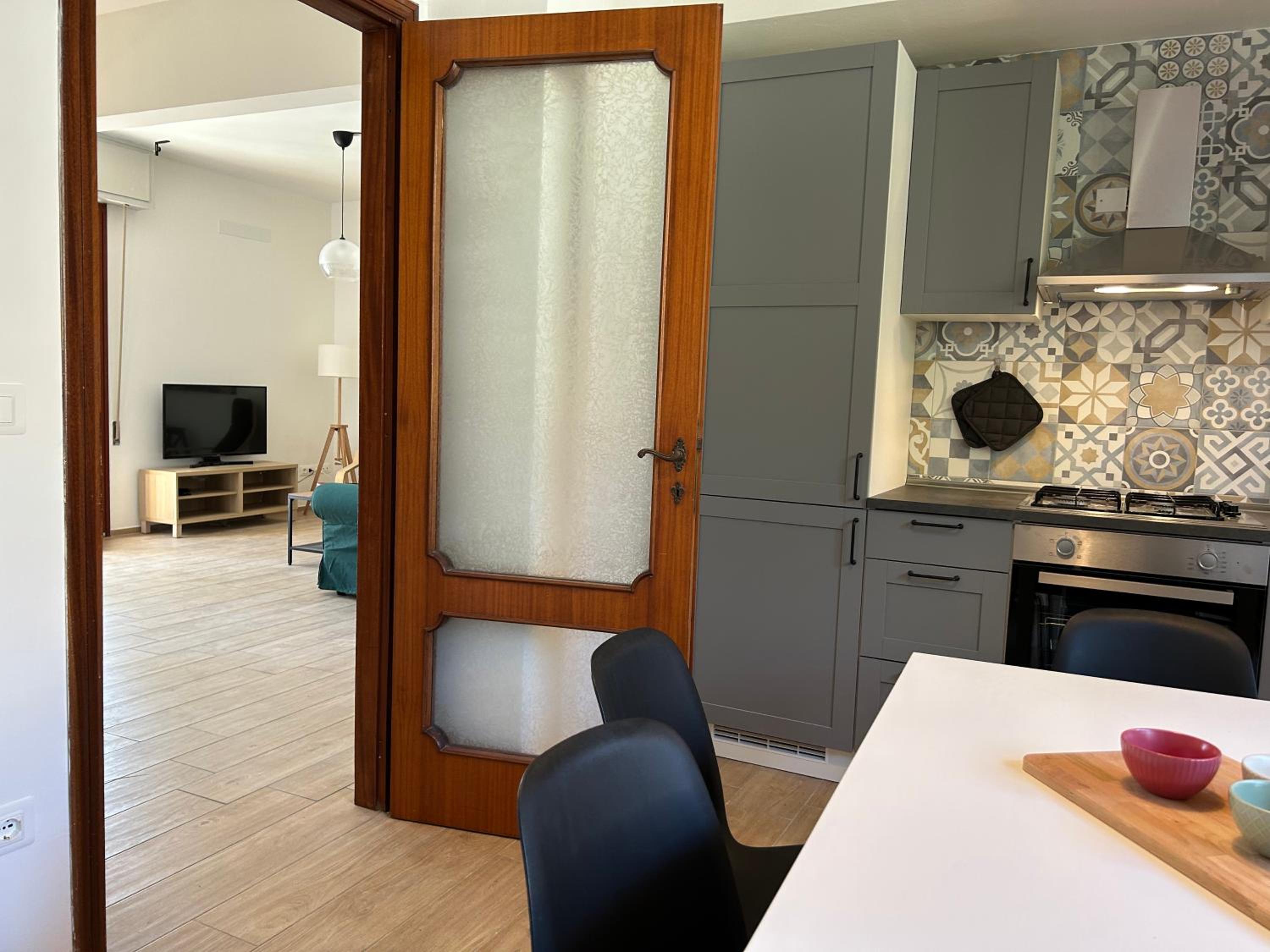 Three-Bedroom Apartment - Photo 4