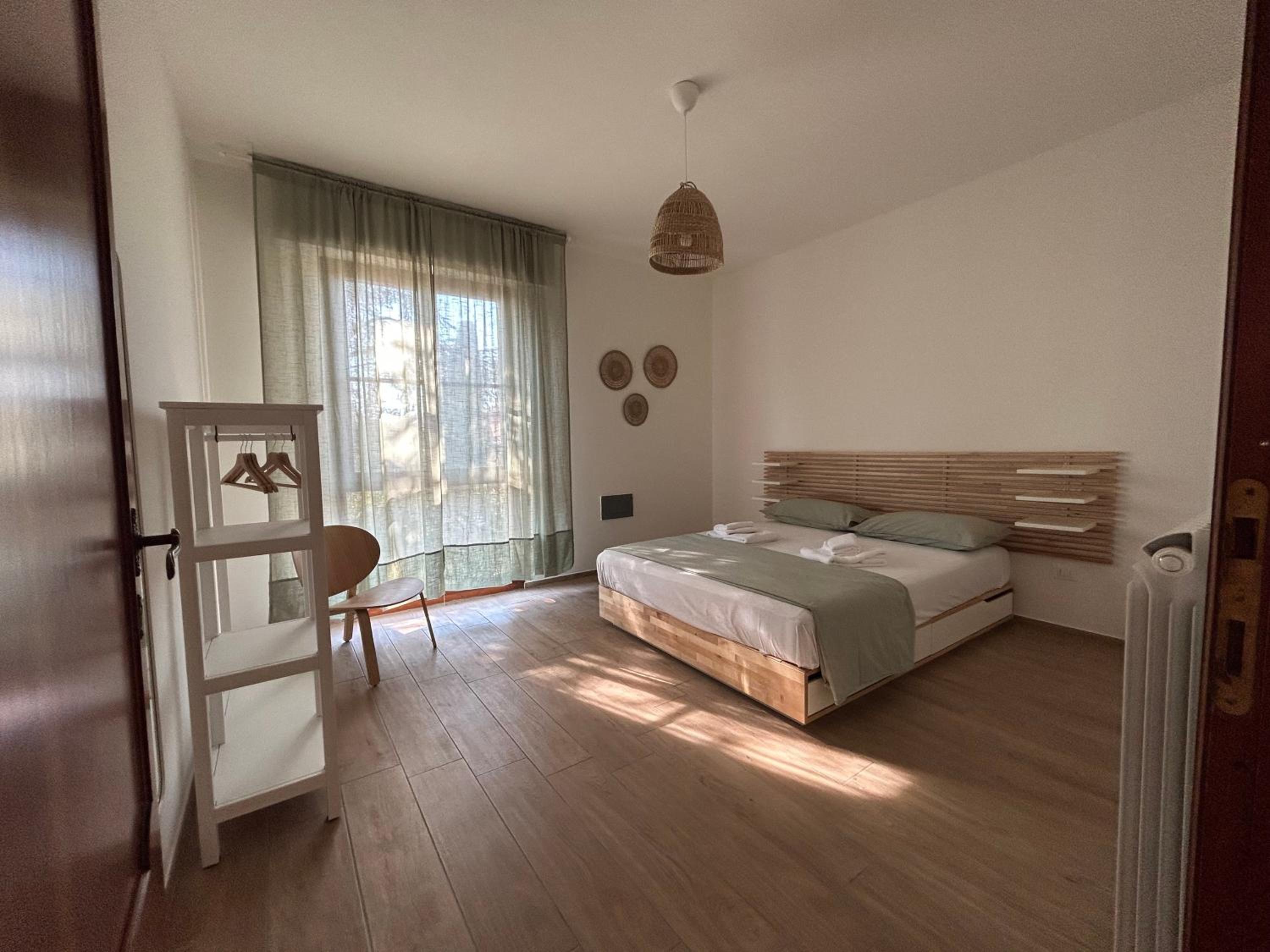 Three-Bedroom Apartment - Photo 7