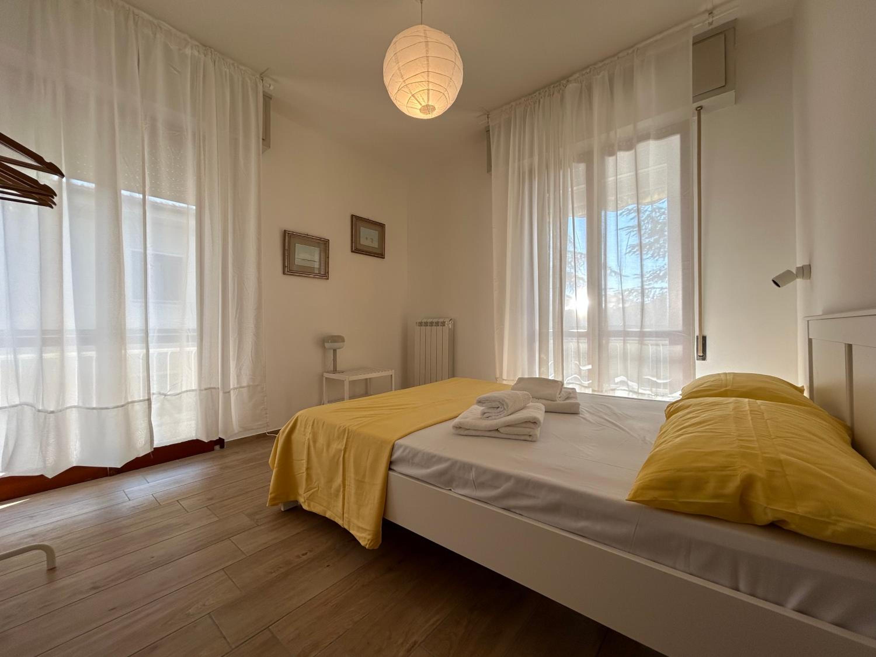 Three-Bedroom Apartment - Photo 22