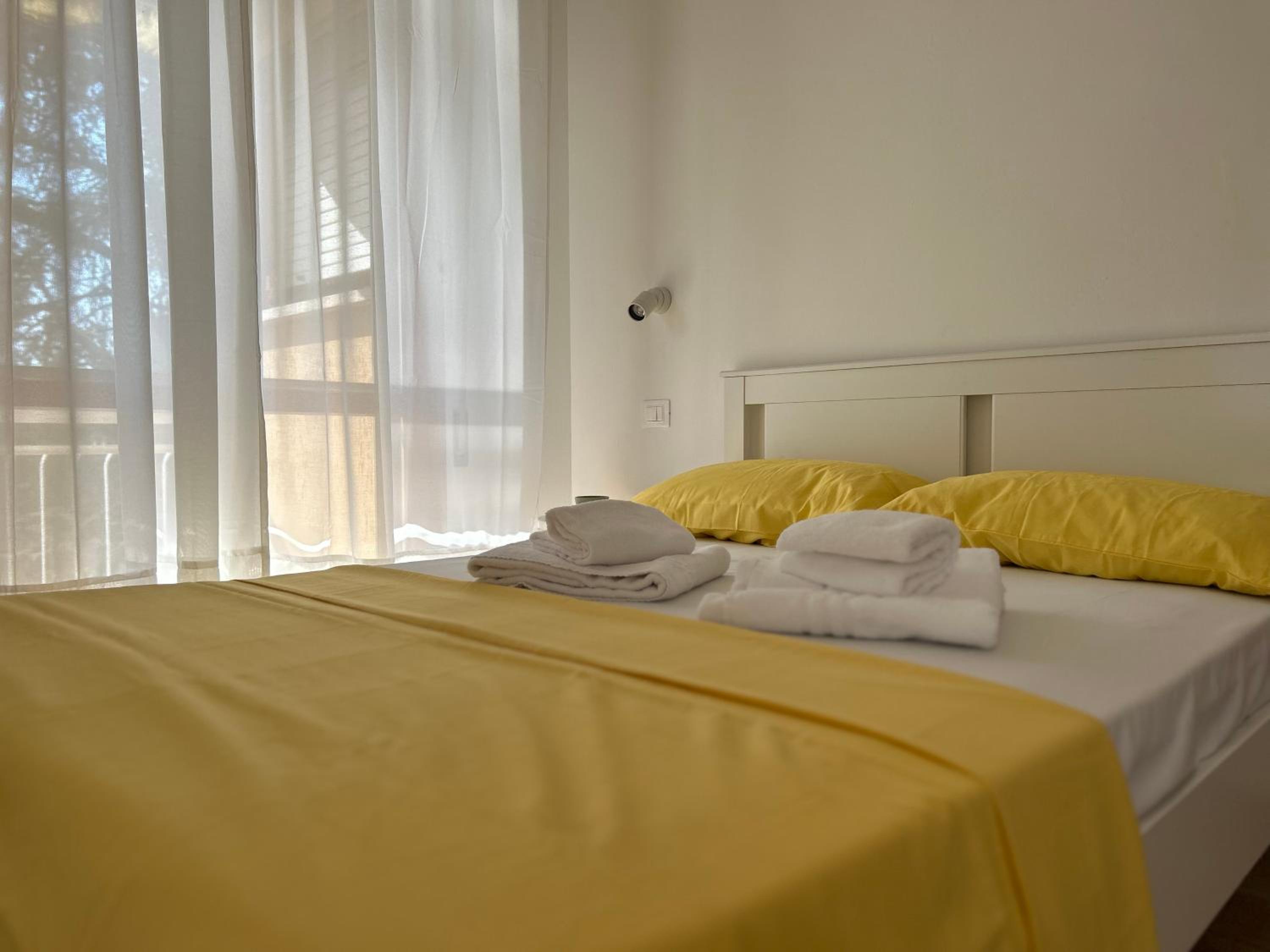 Three-Bedroom Apartment - Photo 21