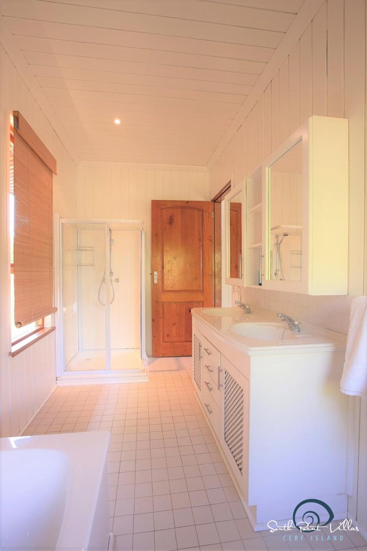 Two-Bedroom Villa with Private Pool and Sea View photo 1