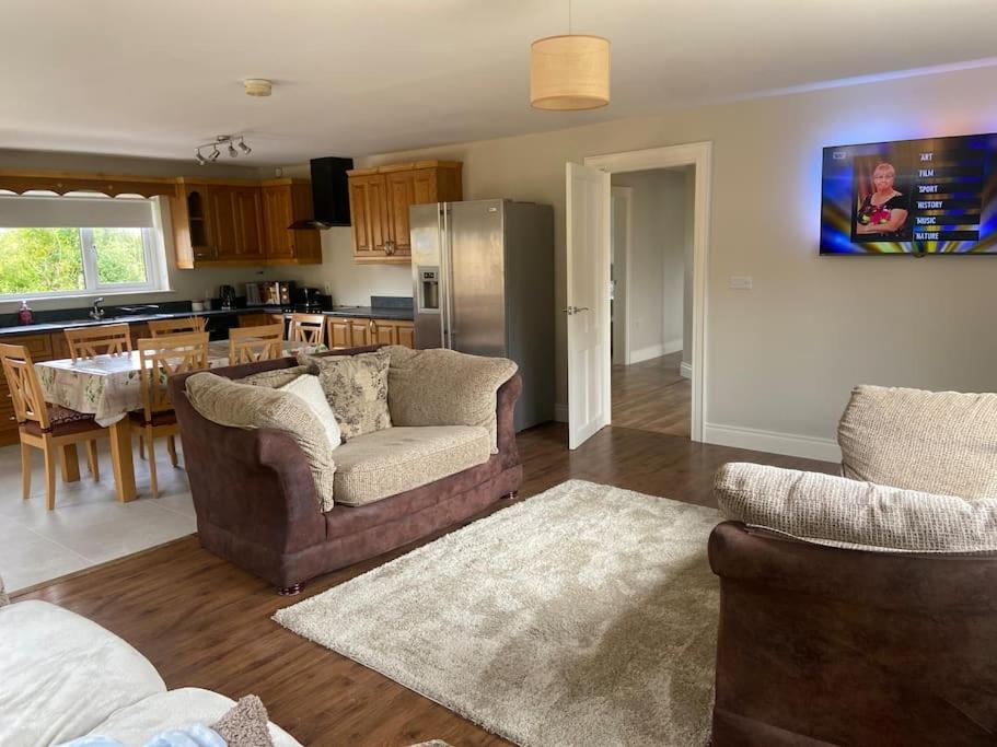Three-Bedroom House photo 1