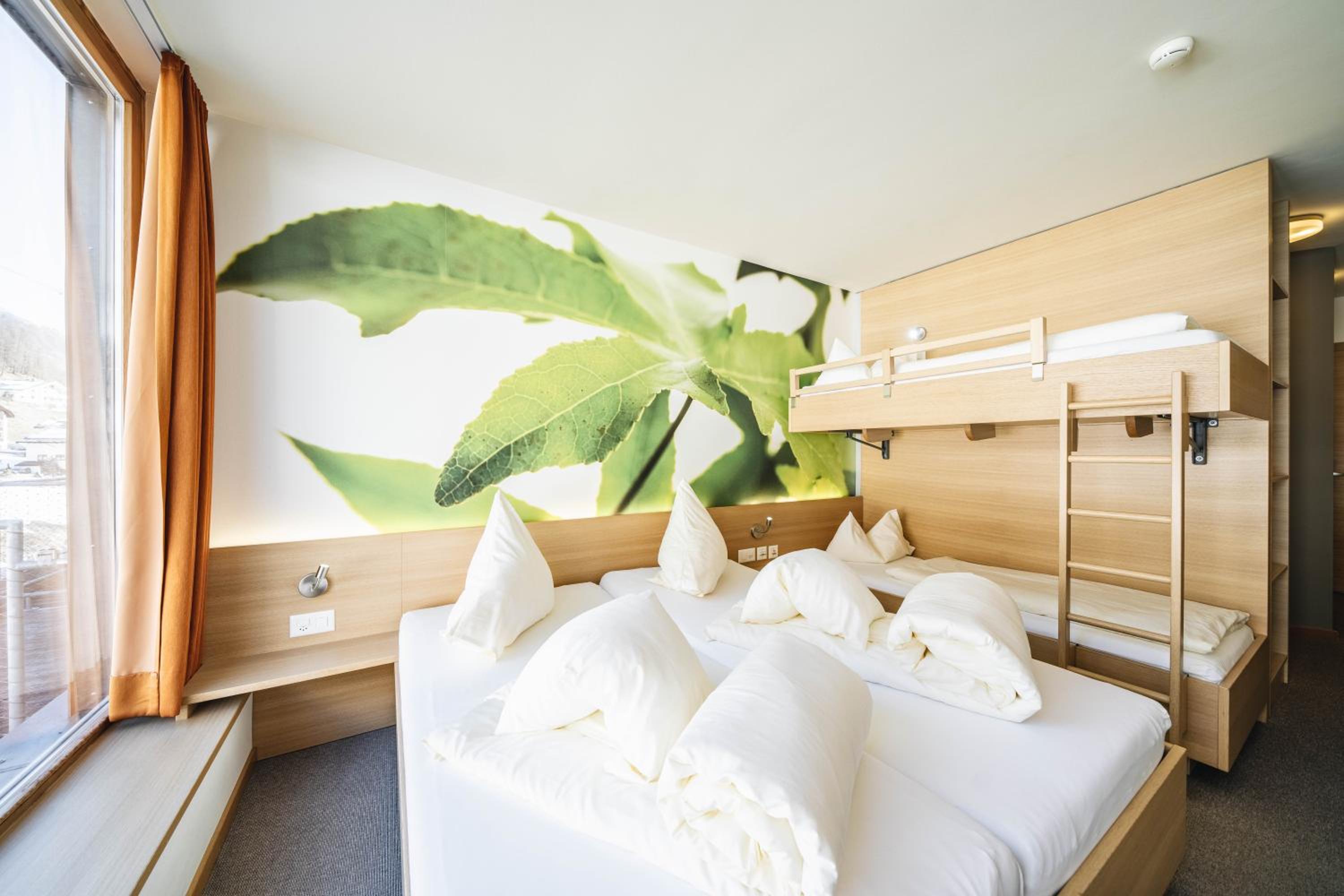 Quadruple Room - Photo 1