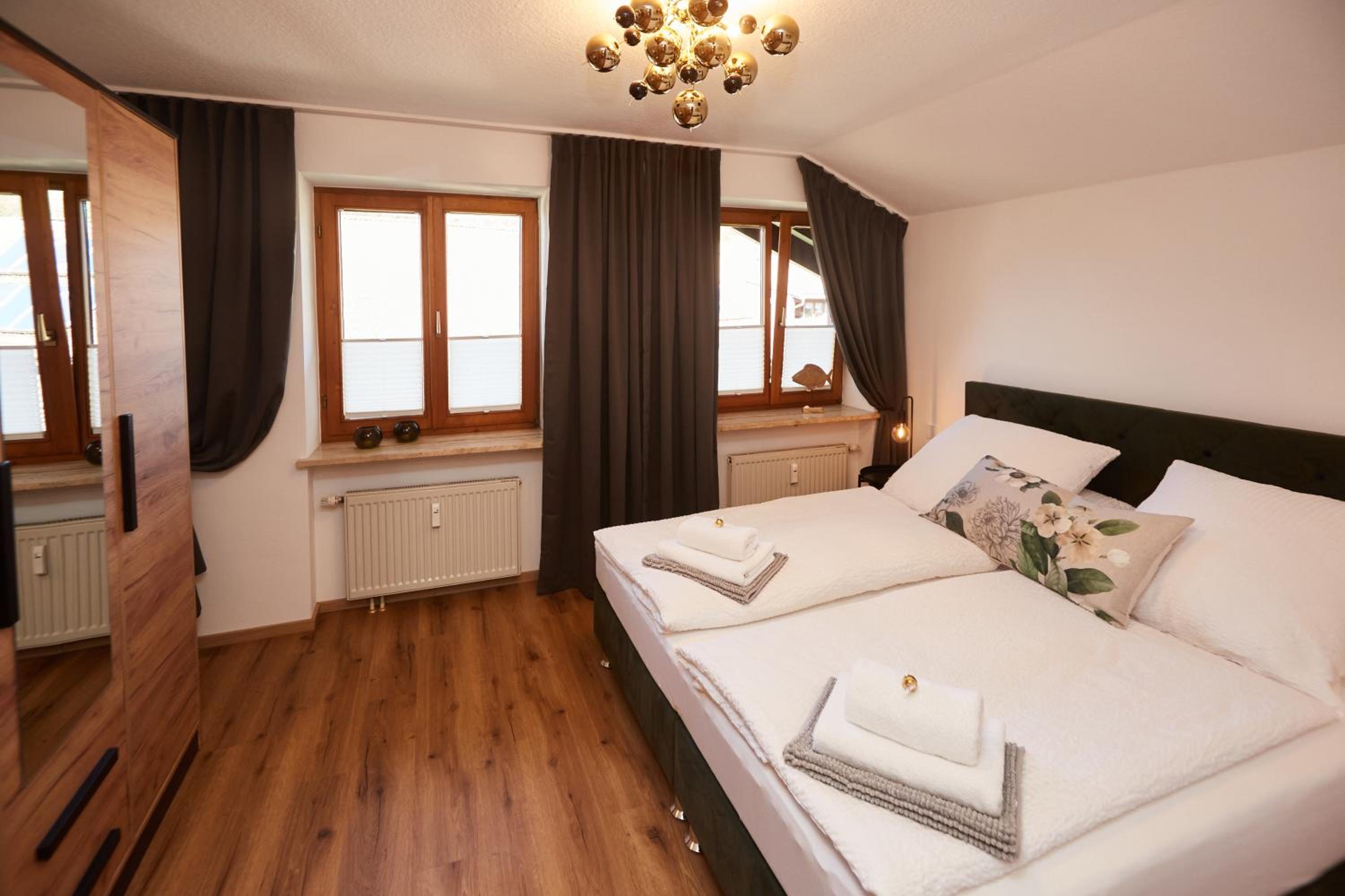 Two-Bedroom Apartment with Bathroom photo 1