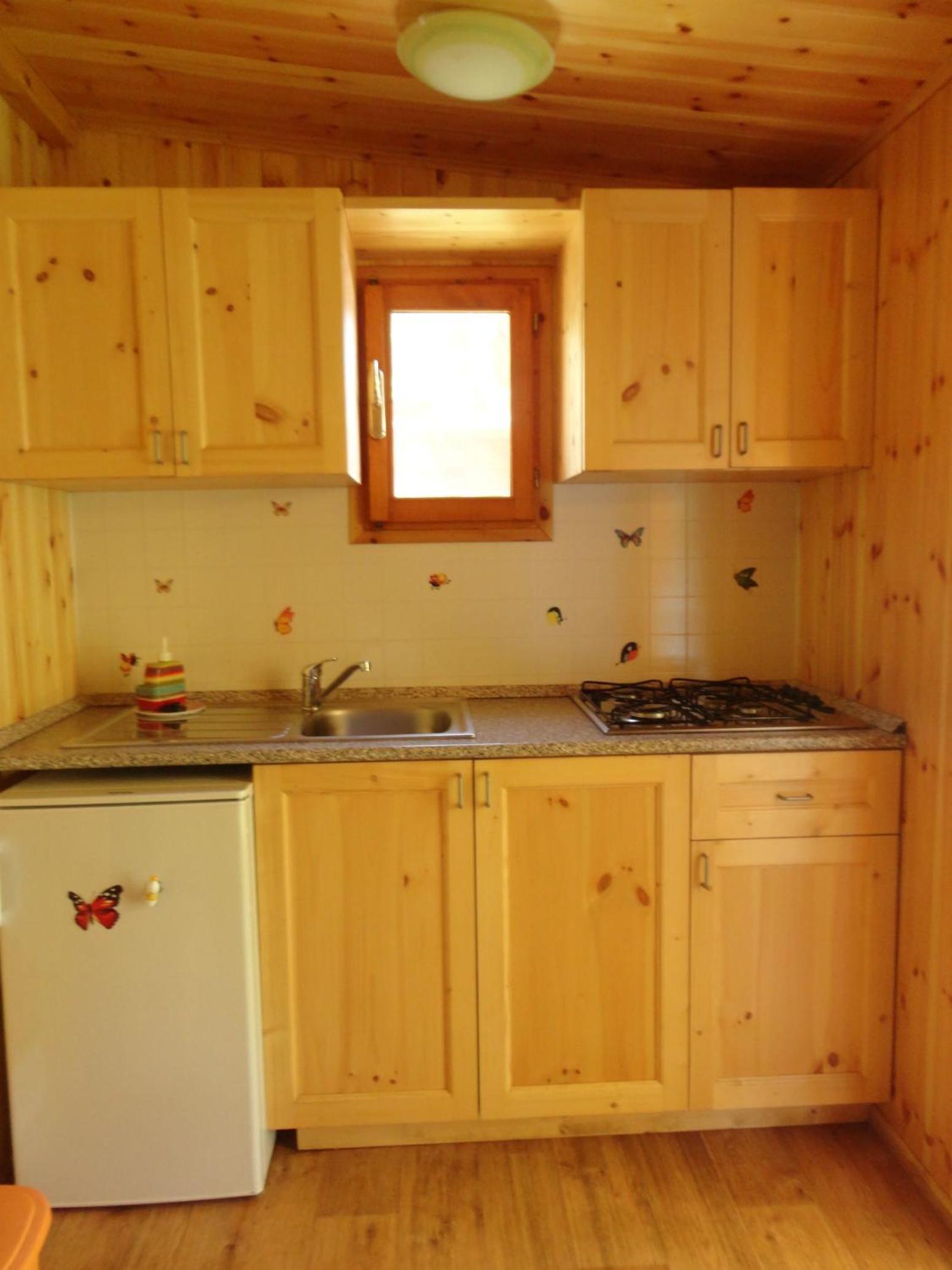 Two-Bedroom Mobile Home - Photo 6