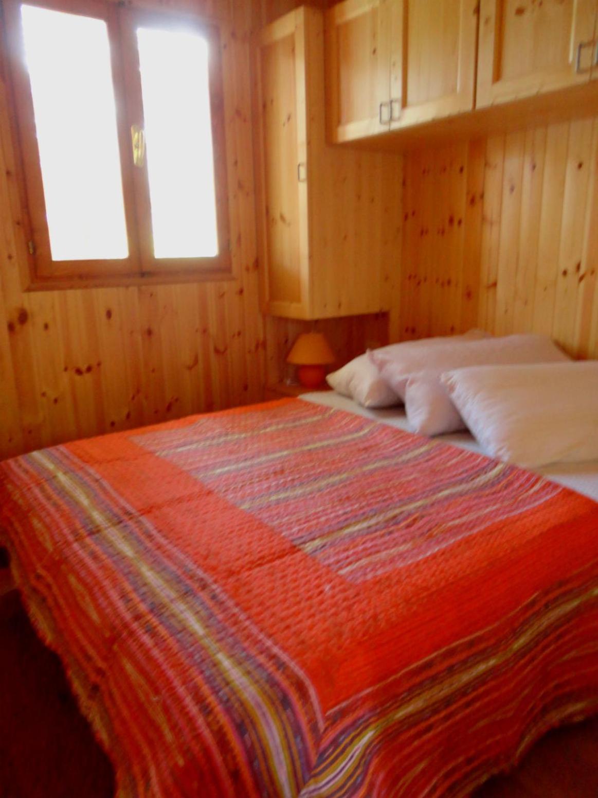 Two-Bedroom Mobile Home - Photo 7