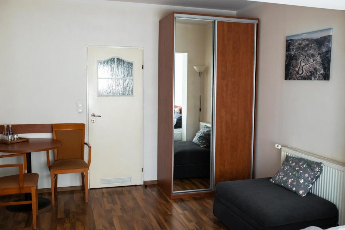 Large Double Room photo 3